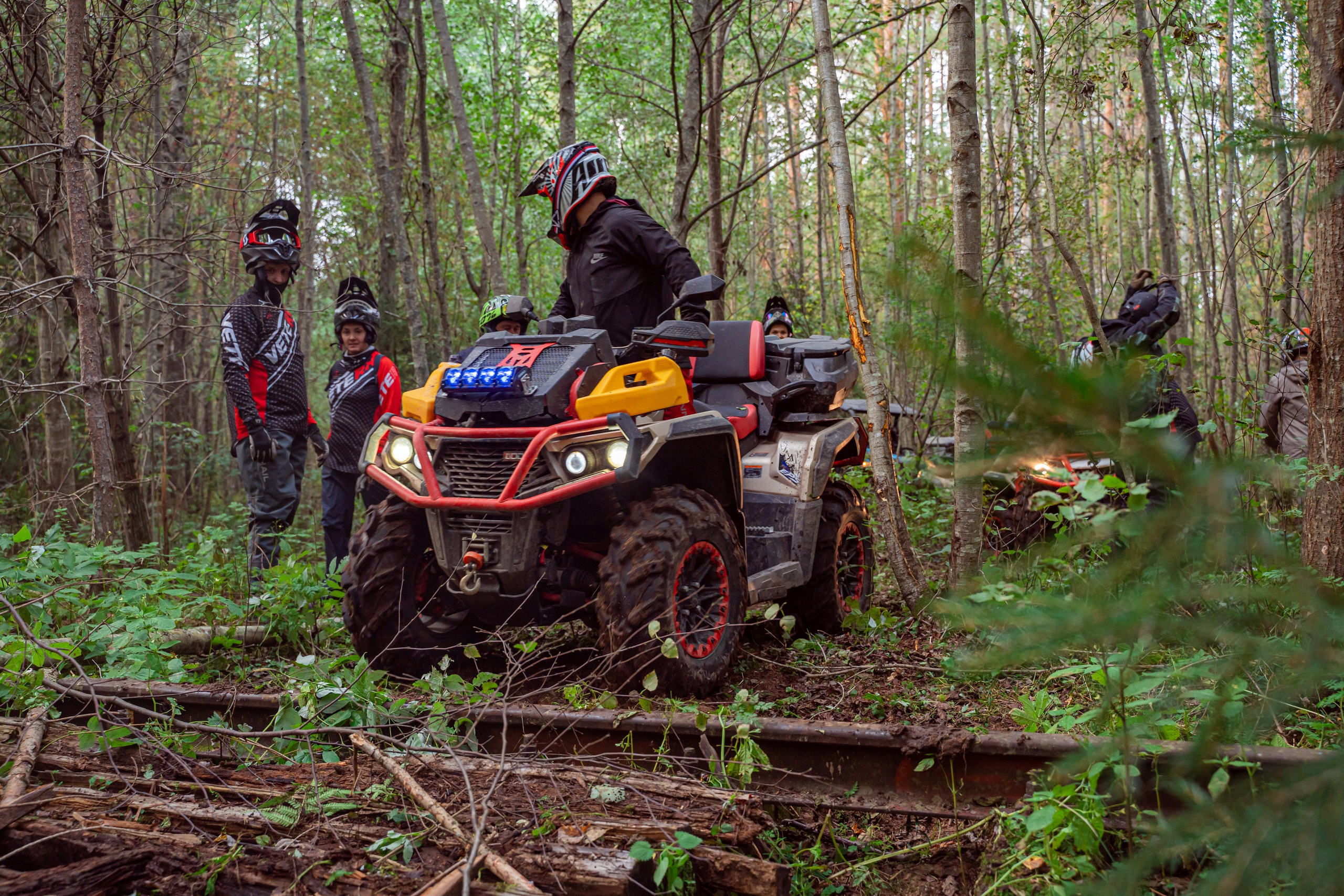 Квадровыезд —спортивный репортаж в Ленинградской области. Свадебный, семейный, портретный, репортажный фотограф в Санкт-Петербурге