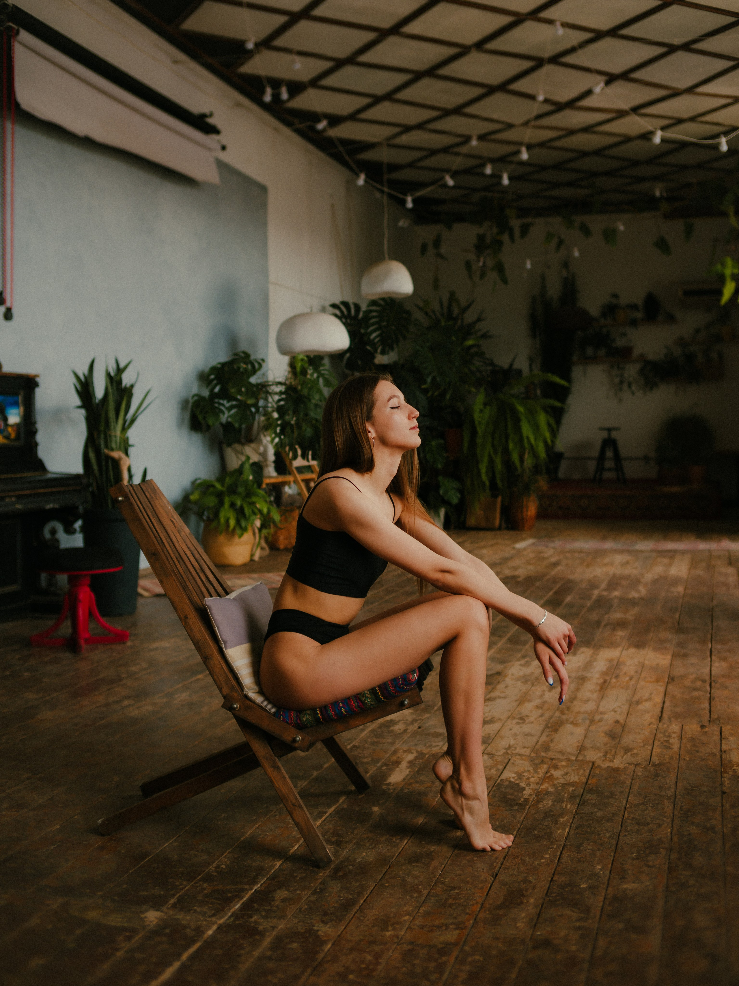 Эвелина в уютной студии. Главная