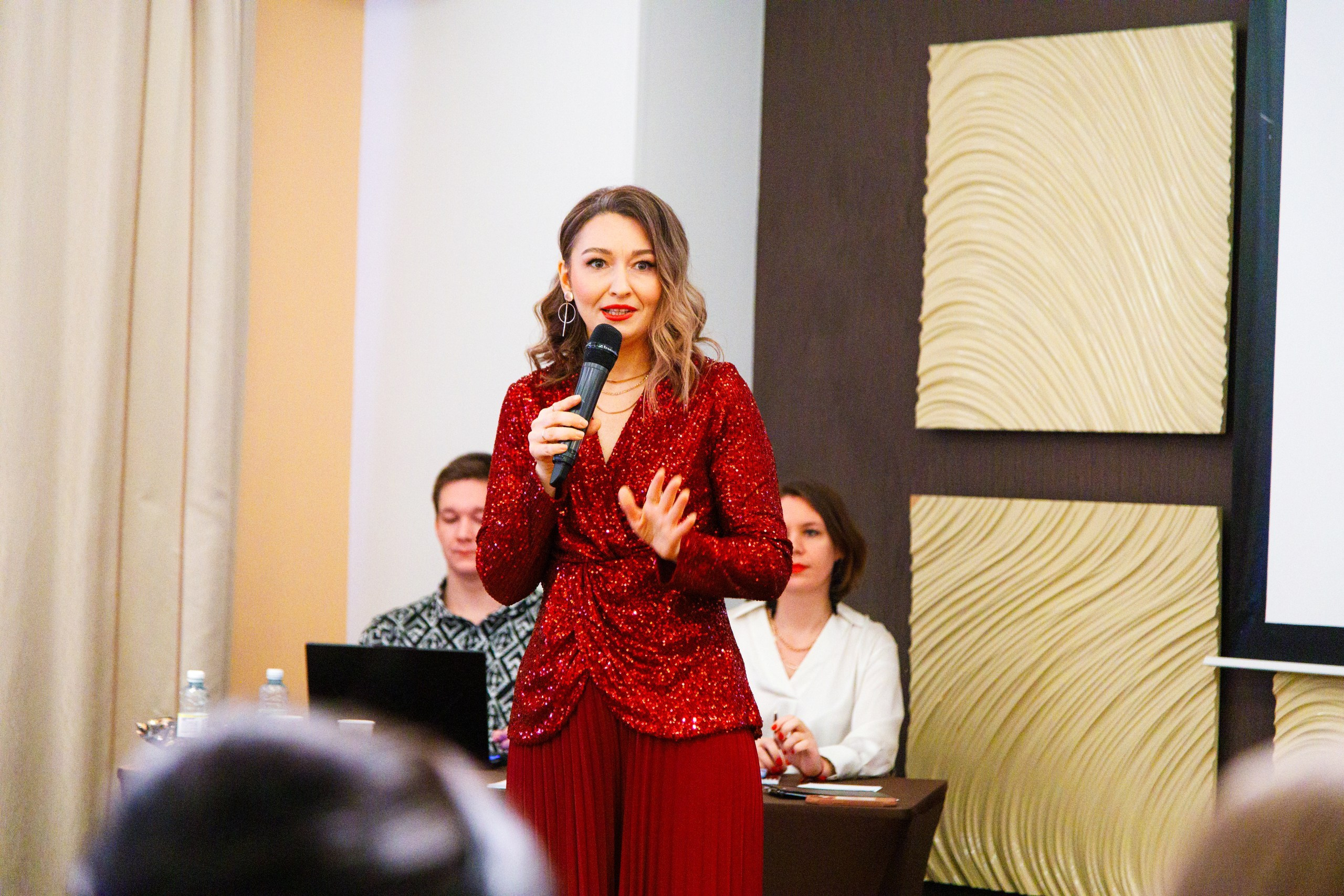 Репортажная съёмка сообщества Код публичности. Студия коммерческой съемки ХВОЯ