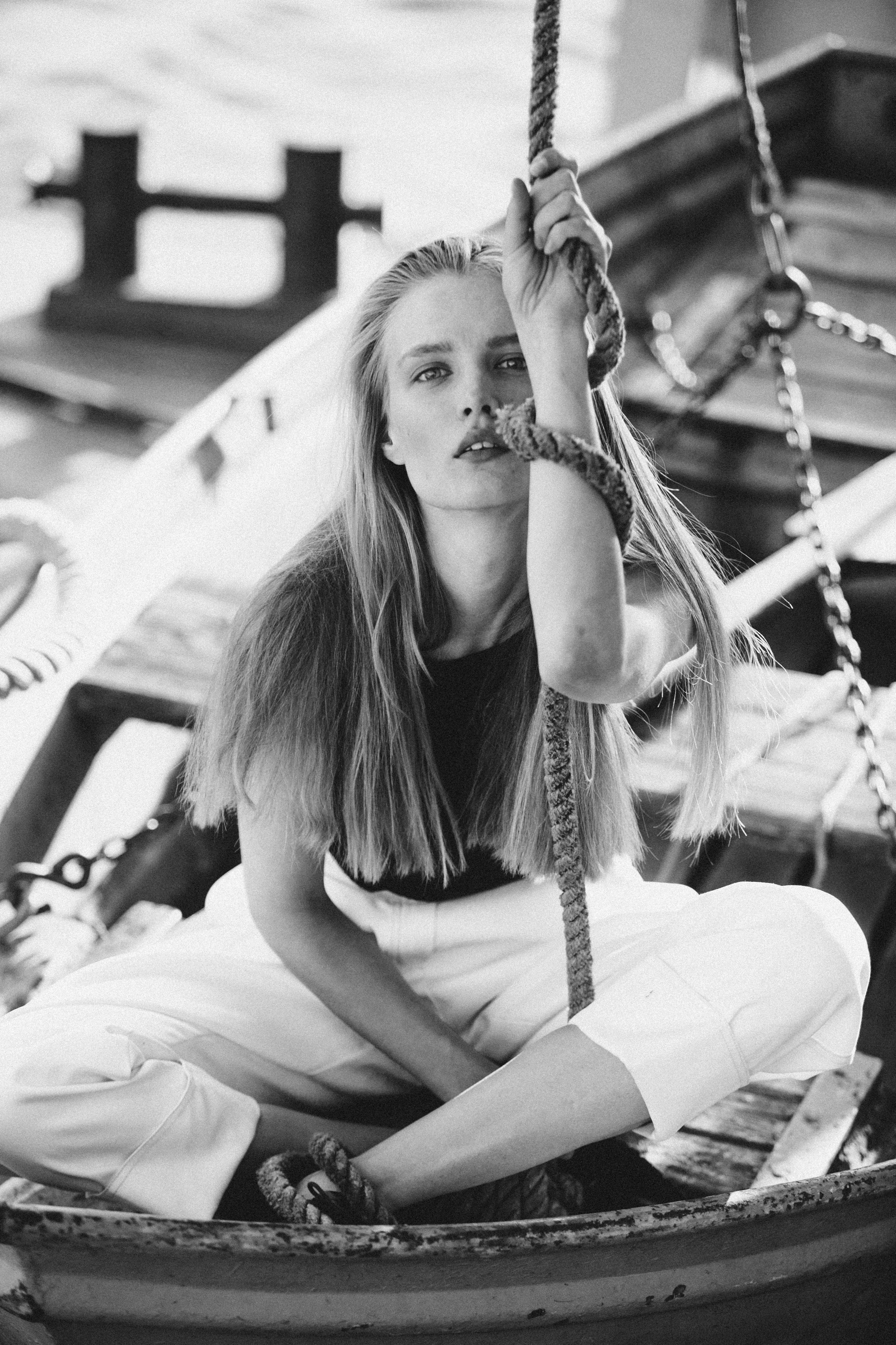 Чб фотосессия на причале. Фотограф Продюсер в горах КБР / Москва  Нальчик Горы