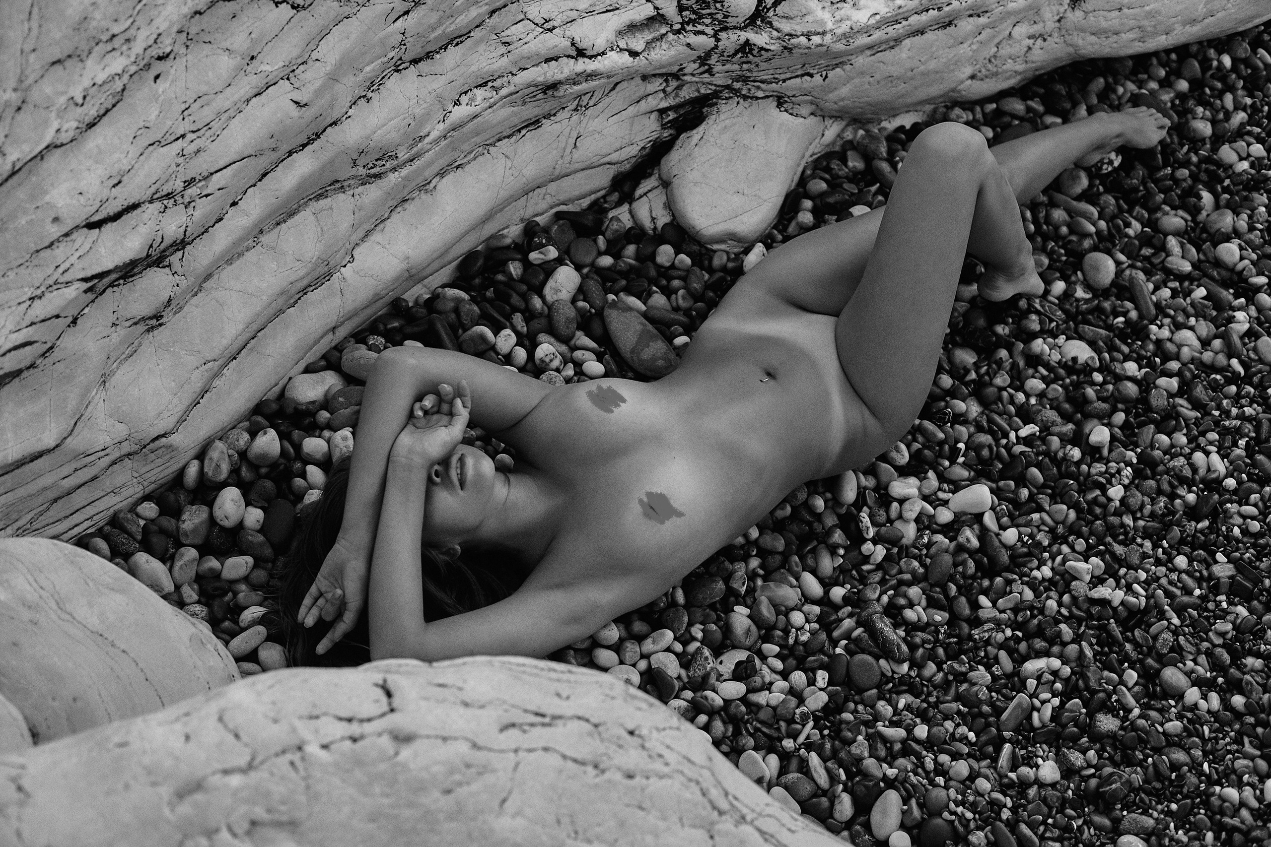 Фотосессия ню на пляже. Фотограф Продюсер в горах КБР / Москва  Нальчик Горы