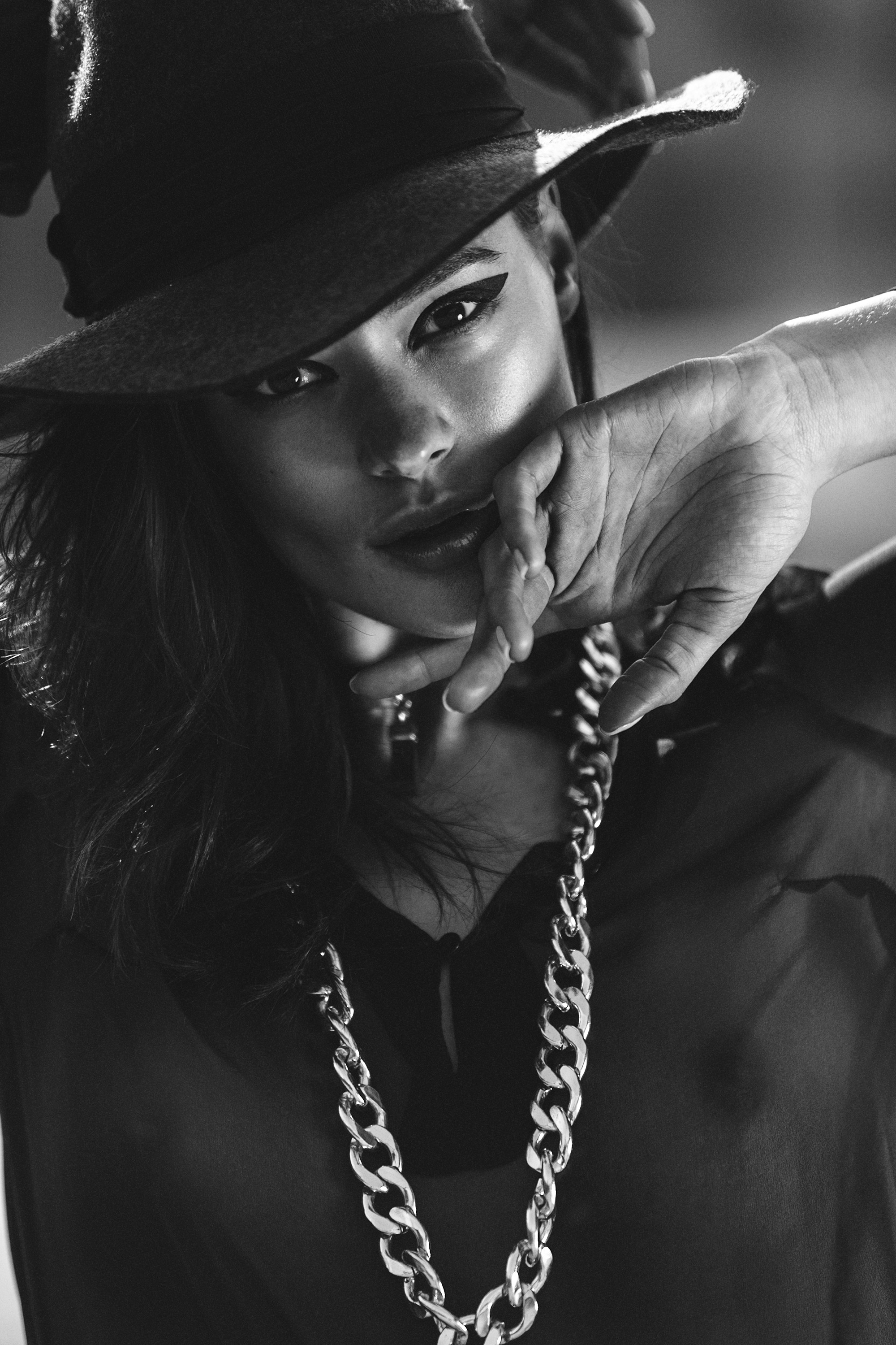 Черно-белая фотосессия в белье. Фотограф Продюсер в горах КБР / Москва  Нальчик Горы