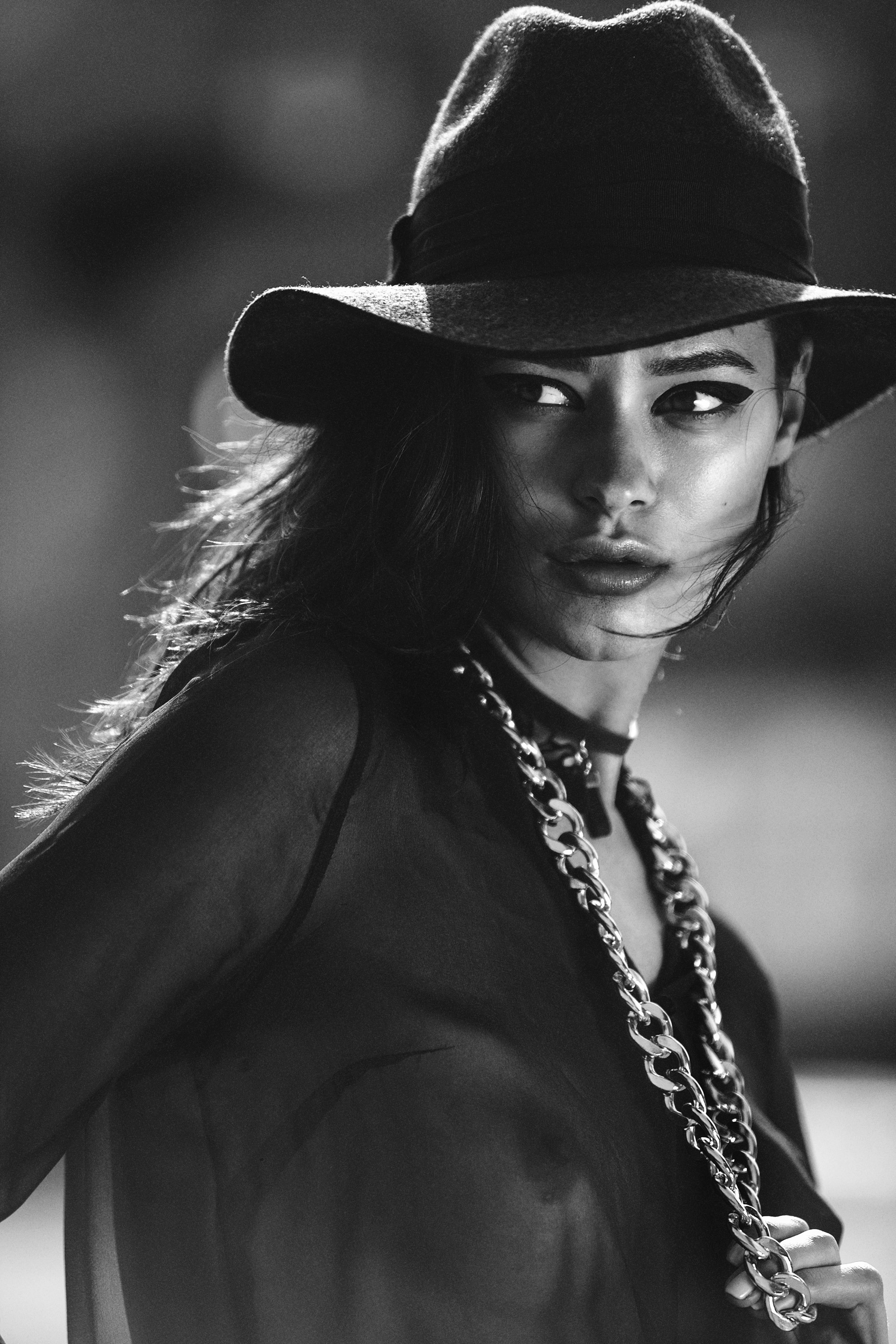 Черно-белая фотосессия в белье. Фотограф Продюсер в горах КБР / Москва  Нальчик Горы