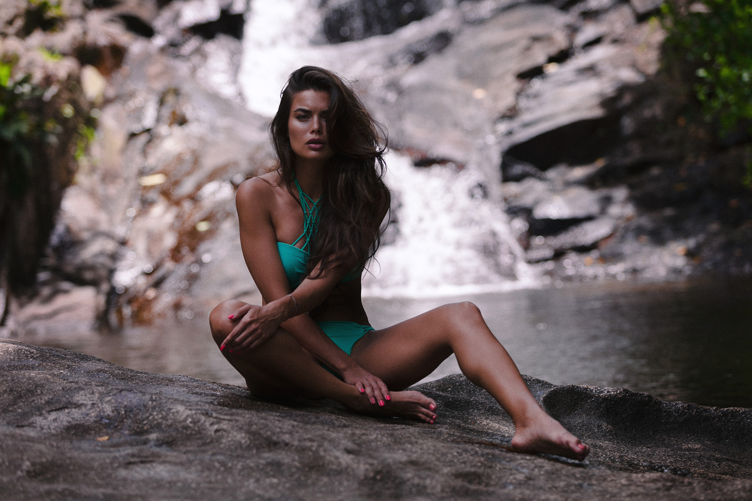 Фотосессия у водопада. Фотограф Продюсер в горах КБР / Москва  Нальчик Горы