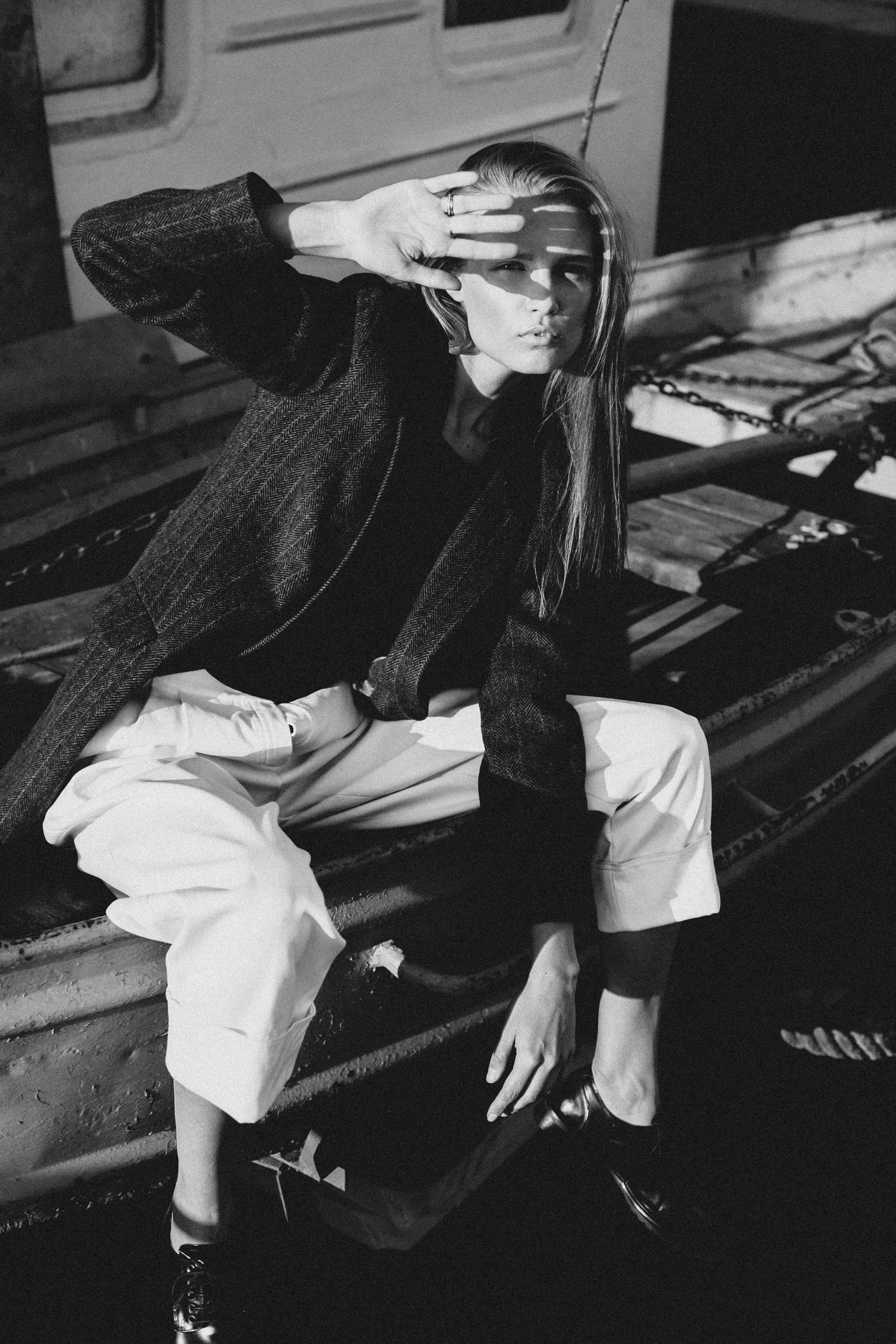 Чб фотосессия на причале. Фотограф Продюсер в горах КБР / Москва  Нальчик Горы