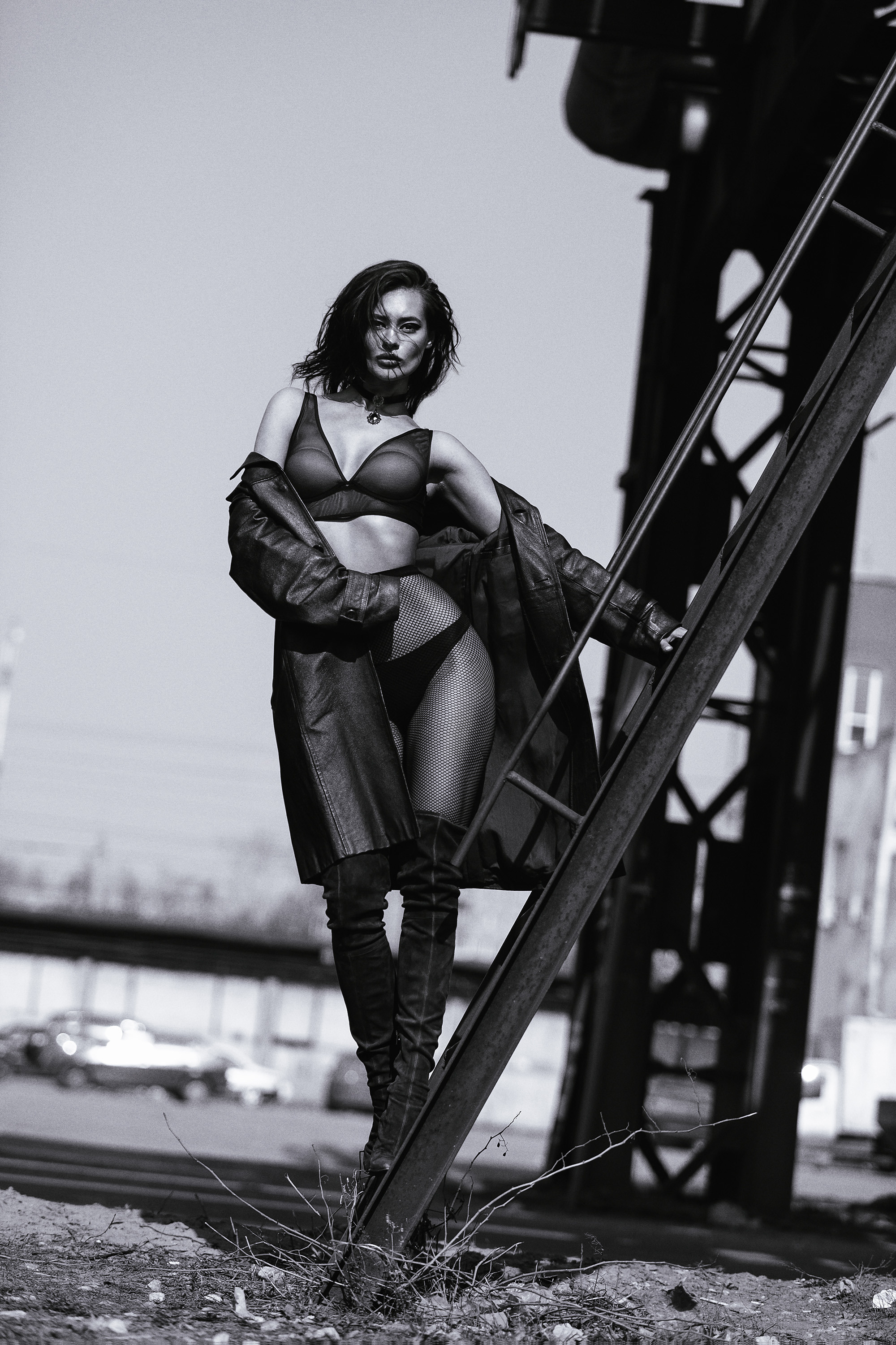 Черно-белая фотосессия в белье. Фотограф Продюсер в горах КБР / Москва  Нальчик Горы