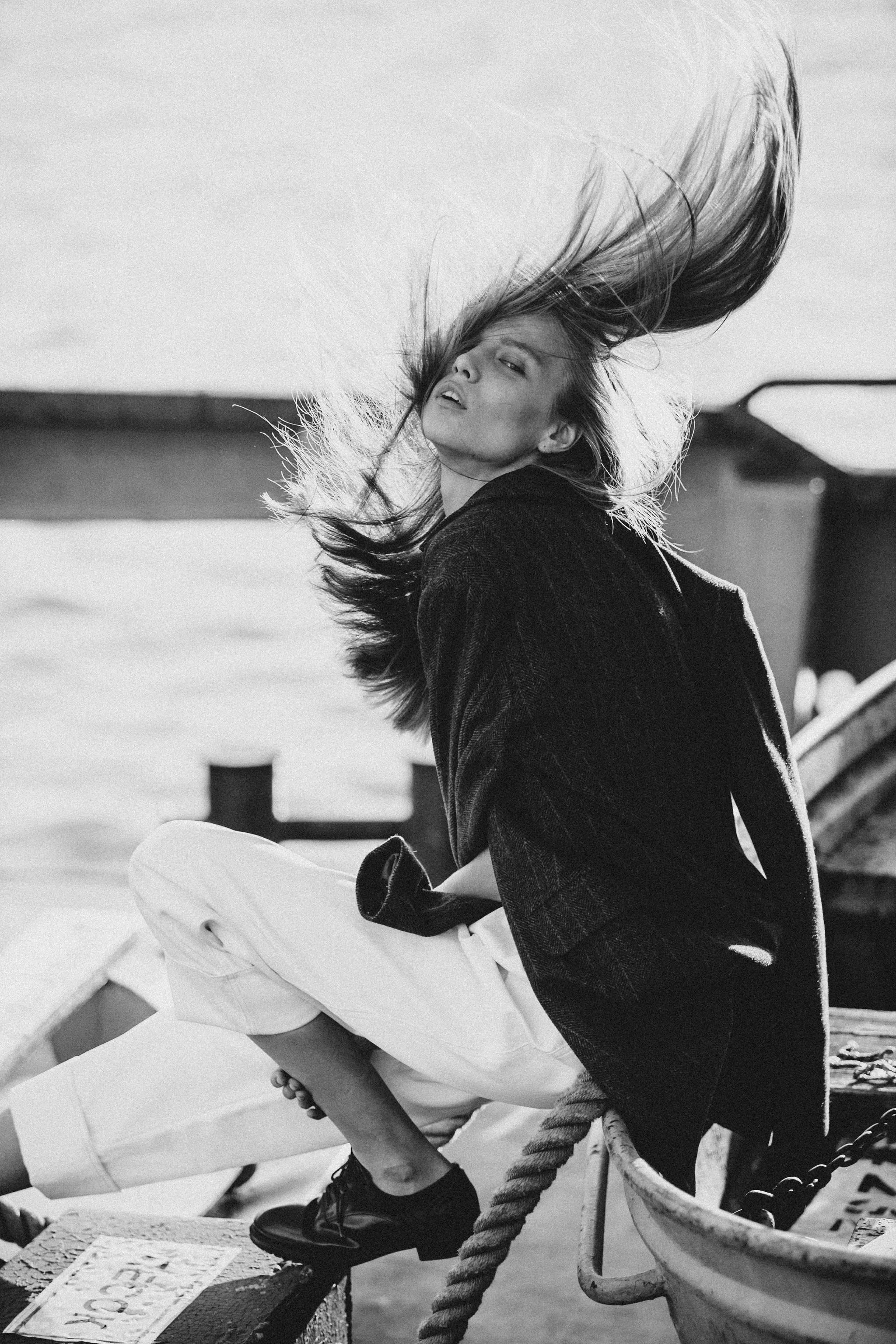 Чб фотосессия на причале. Фотограф Продюсер в горах КБР / Москва  Нальчик Горы