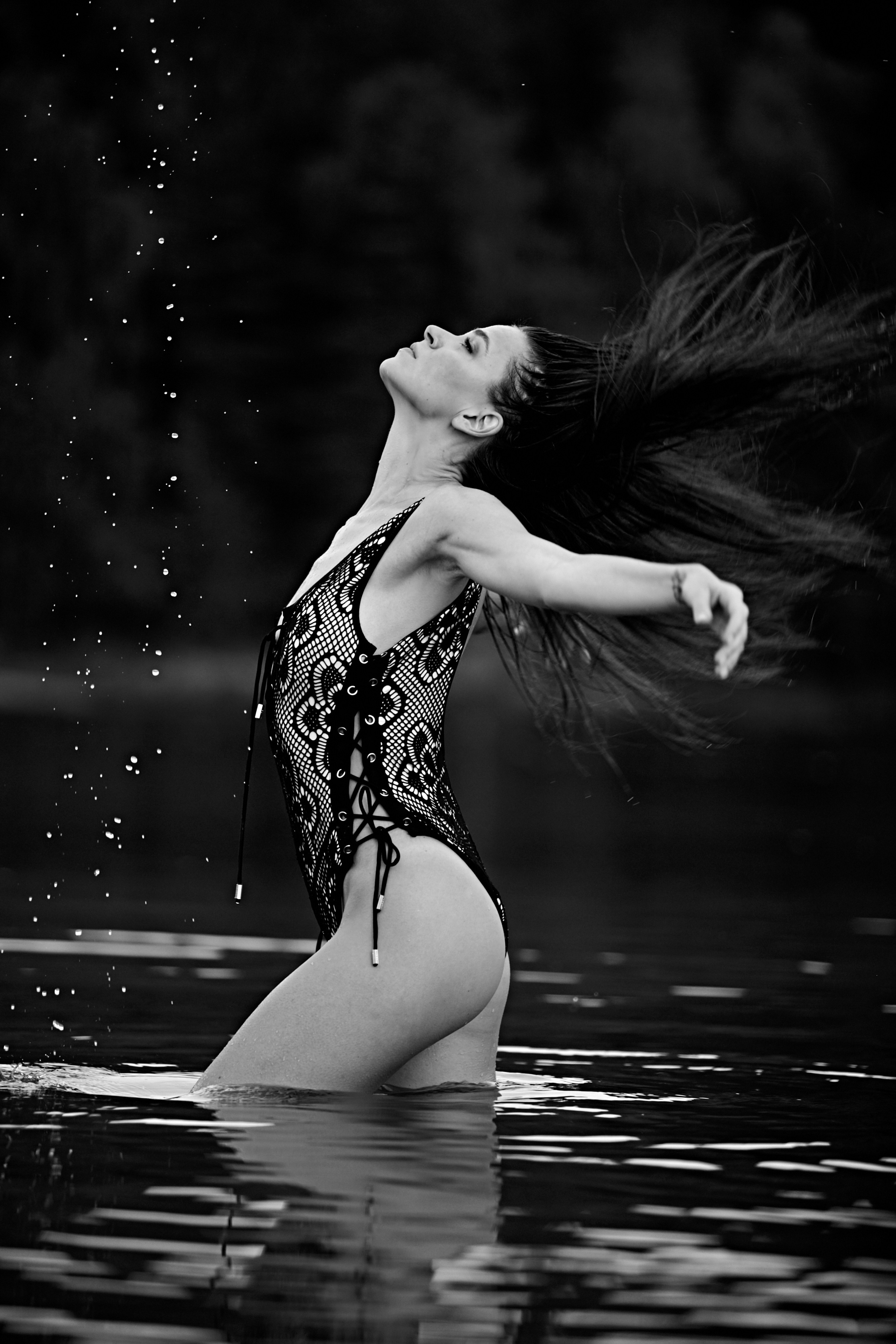 Фотосессия в воде. Фотограф Продюсер в горах КБР / Москва  Нальчик Горы