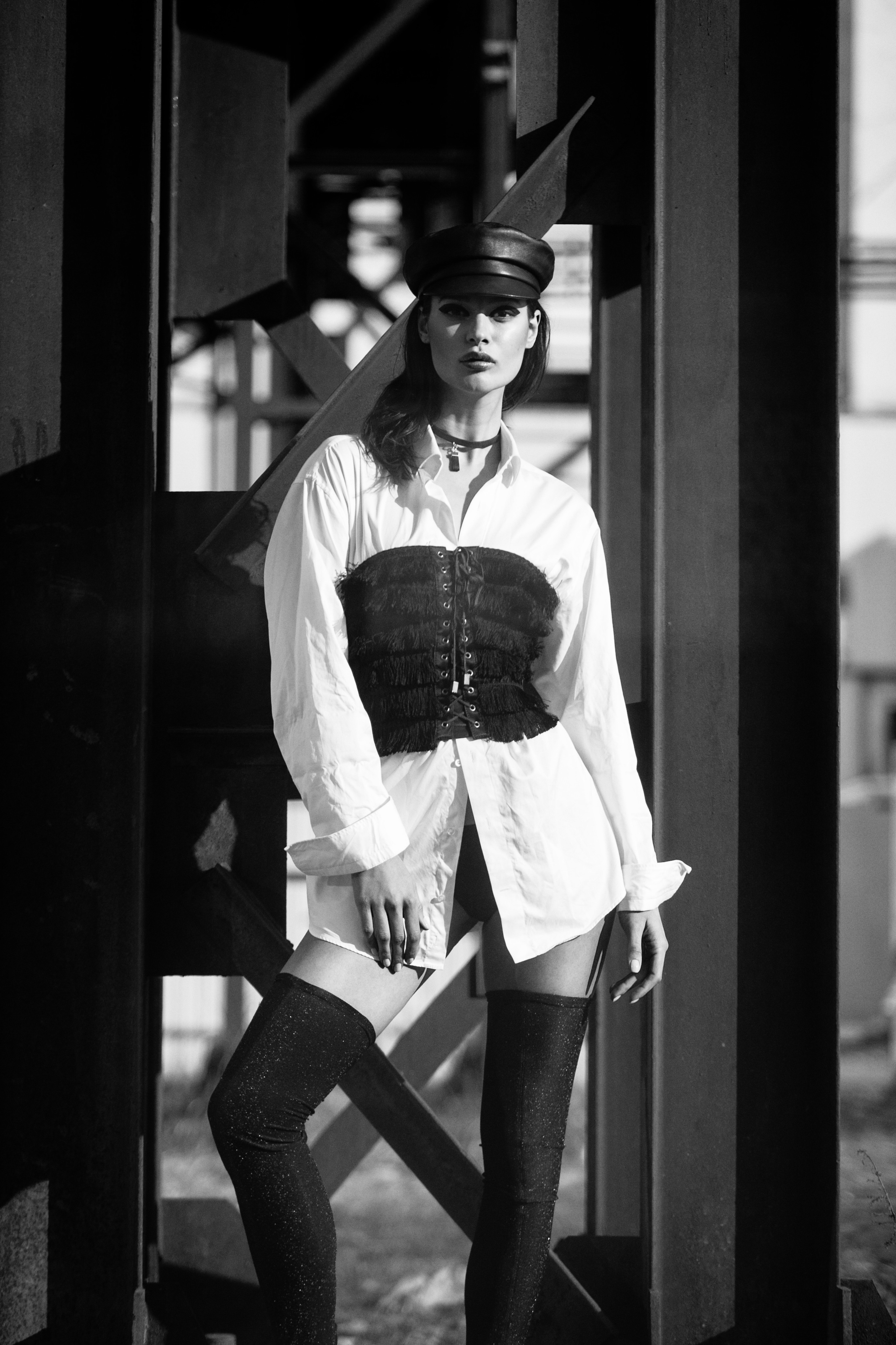 Черно-белая фотосессия в белье. Фотограф Продюсер в горах КБР / Москва  Нальчик Горы