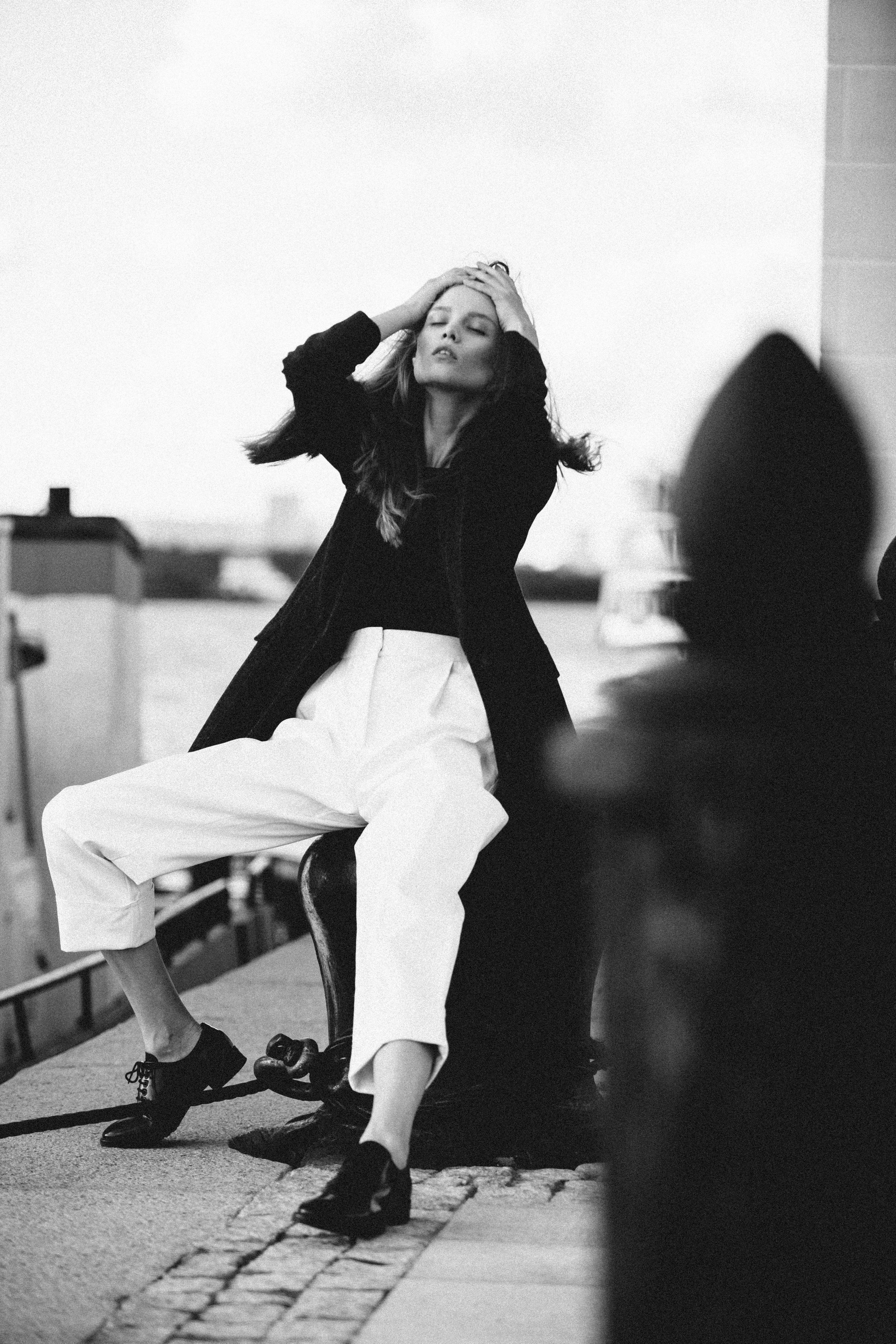 Чб фотосессия на причале. Фотограф Продюсер в горах КБР / Москва  Нальчик Горы