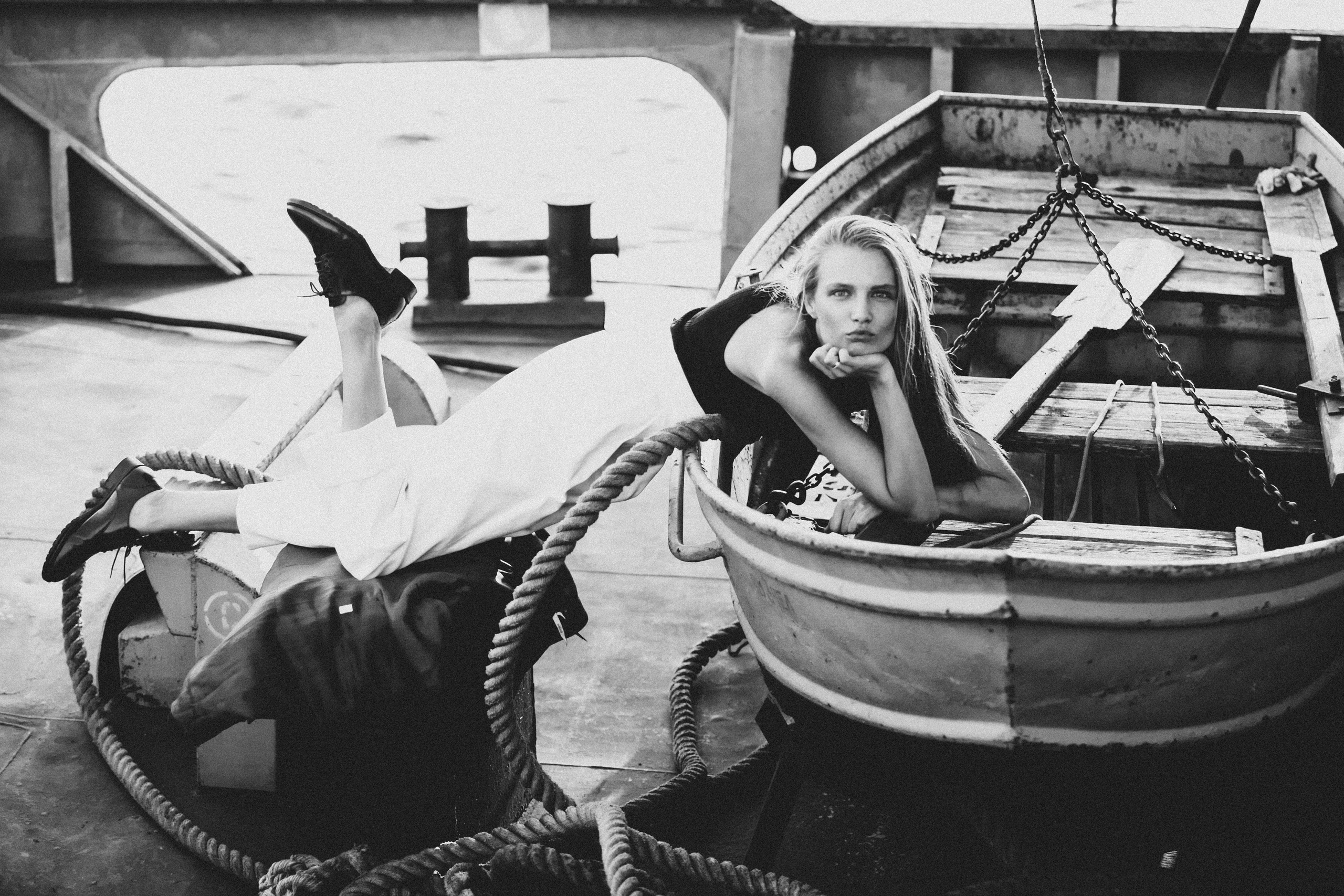 Чб фотосессия на причале. Фотограф Продюсер в горах КБР / Москва  Нальчик Горы