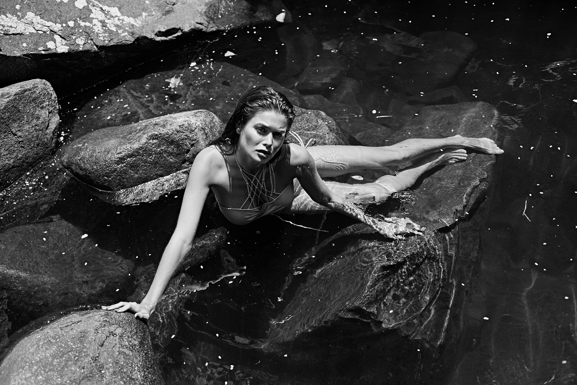 Фотосессия у водопада. Фотограф Продюсер в горах КБР / Москва  Нальчик Горы