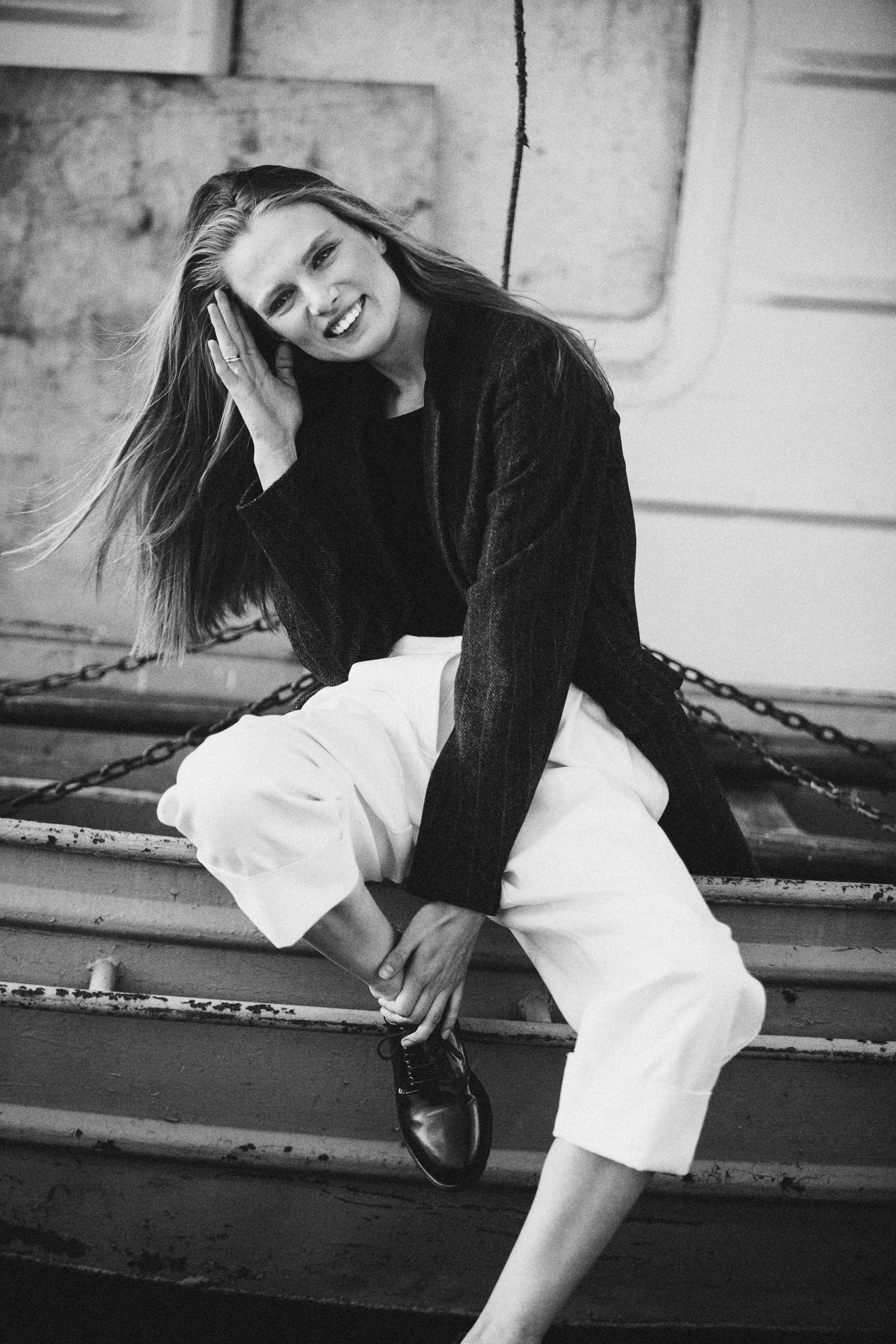 Чб фотосессия на причале. Фотограф Продюсер в горах КБР / Москва  Нальчик Горы