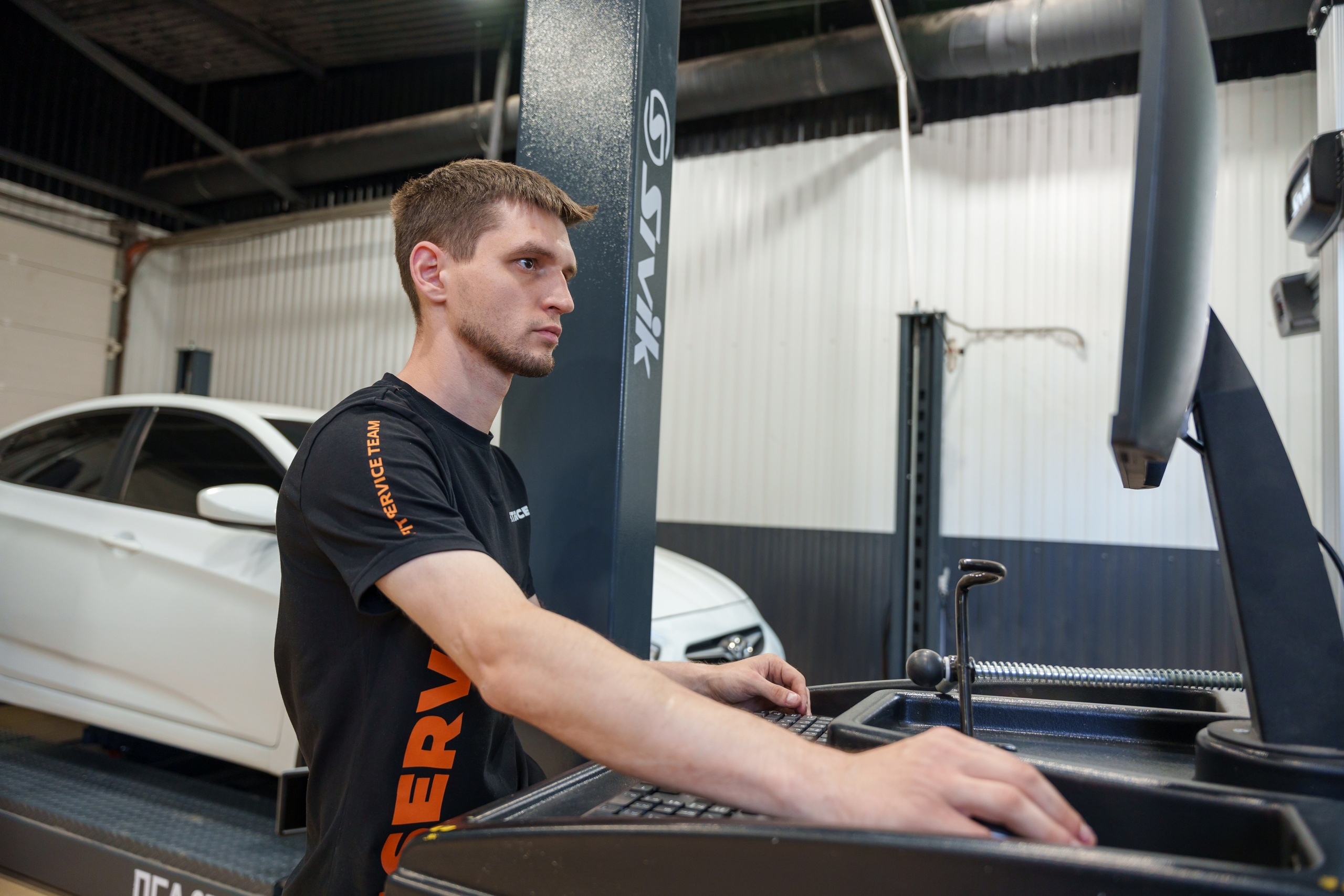 Интерьерная фотосъемка автосервиса Fit Service в Краснодаре — Профессиональная фотосъемка интерьера техцентра в Краснодаресеть СТО. Шедевры для Вас! Фотограф и Видеограф в Краснодаре Пахиев Руслан