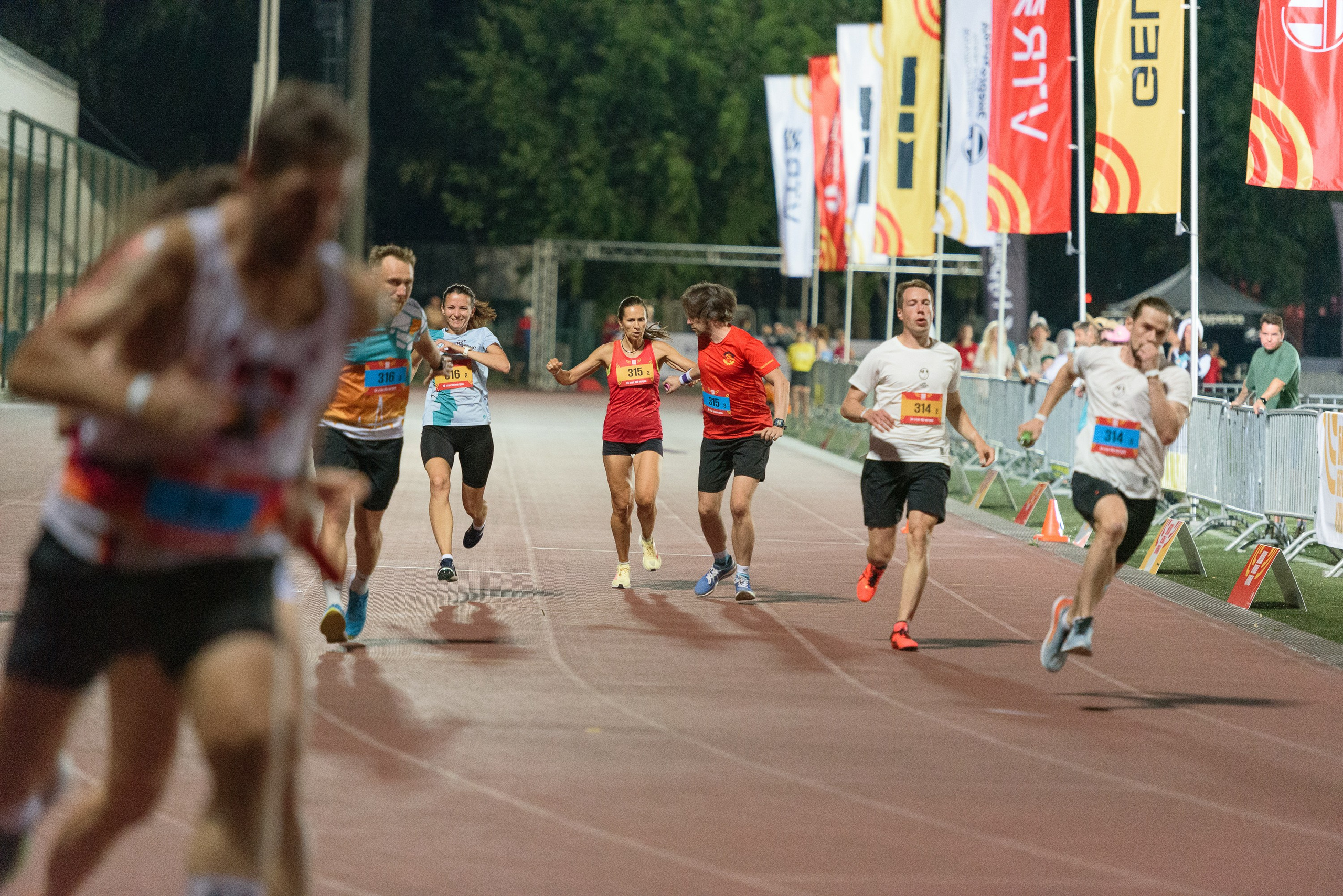 Битва беговых клубов. Репортажный фотограф Сергей Квартальнов