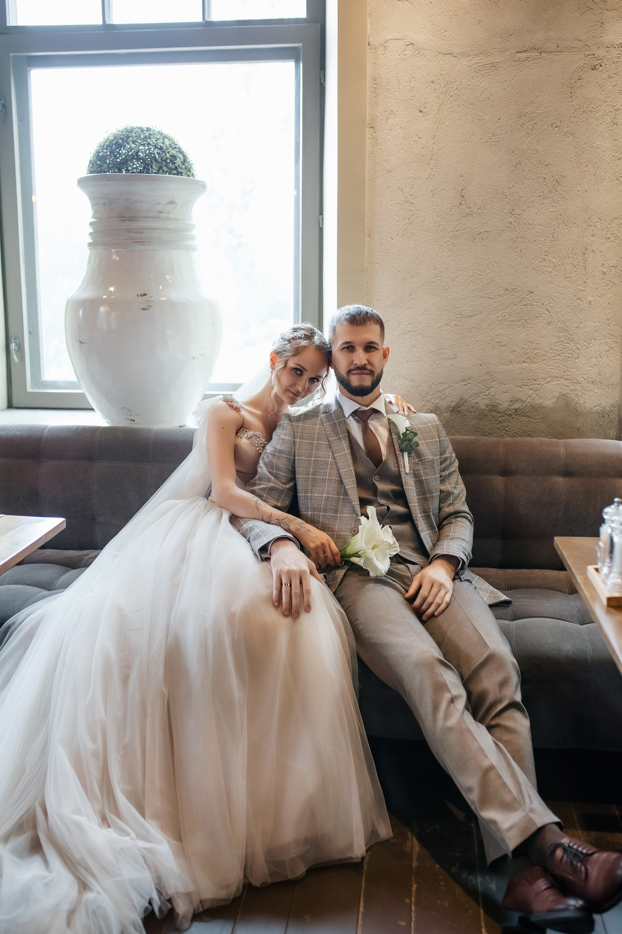 Степан и Ульяна. Утро. Загс. Прогулка. Дождь и солнце. Свадебный фотограф в Хабаровске