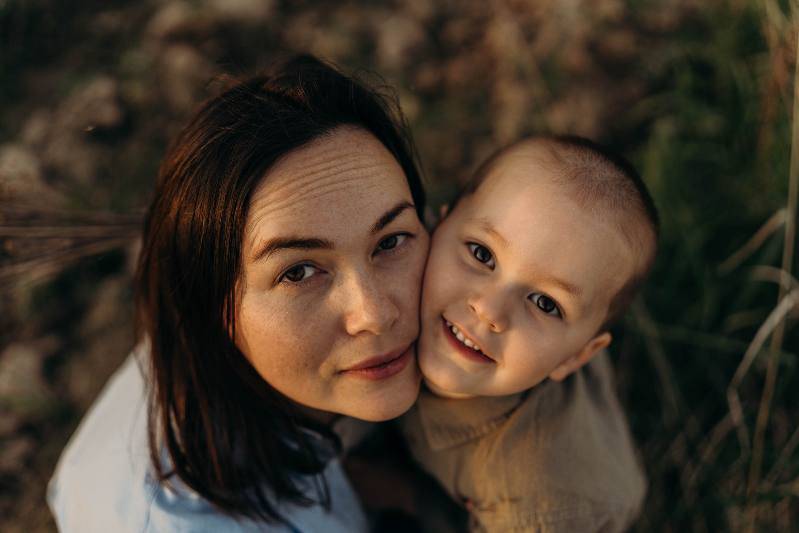 Семейная фотосессия на закате. Семейный и портретный фотограф во Владимире и Суздале
