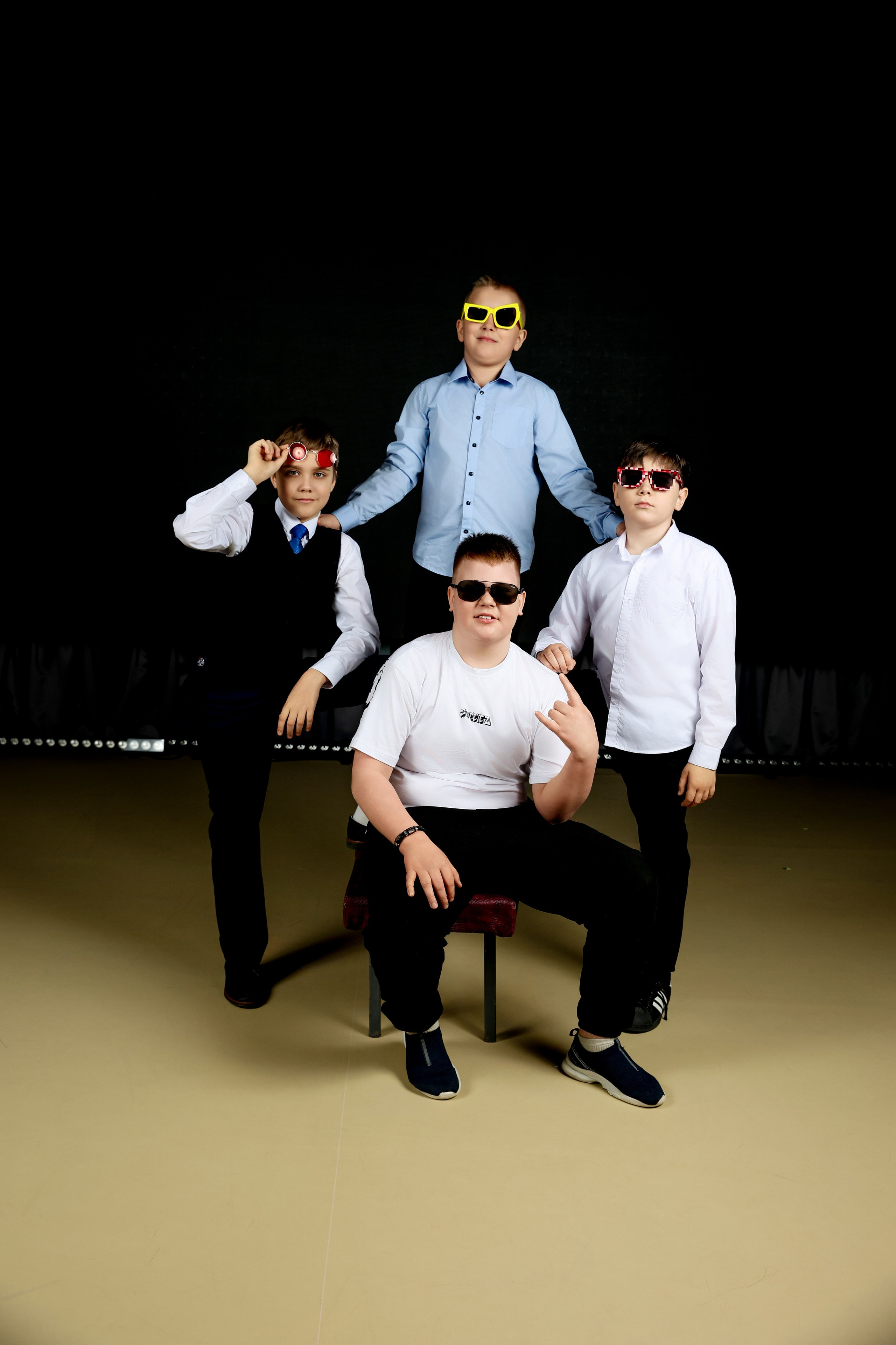 Школьная фотосессия 4 класс. Артём Печерин фотограф в Оленегорске