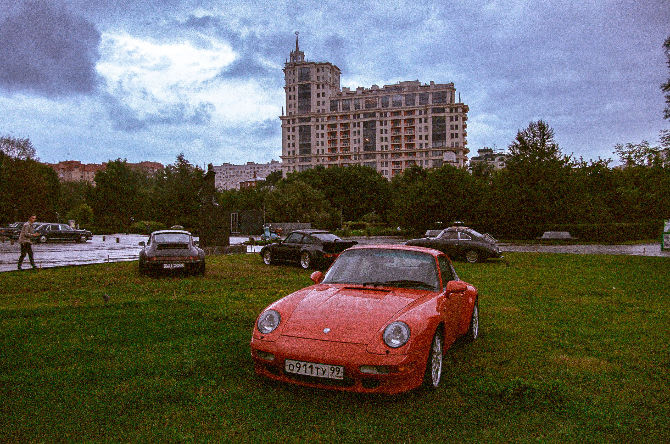 Фестиваль в музеоне с автомобилями. Жуков Илья  свадебный фотограф в Москве