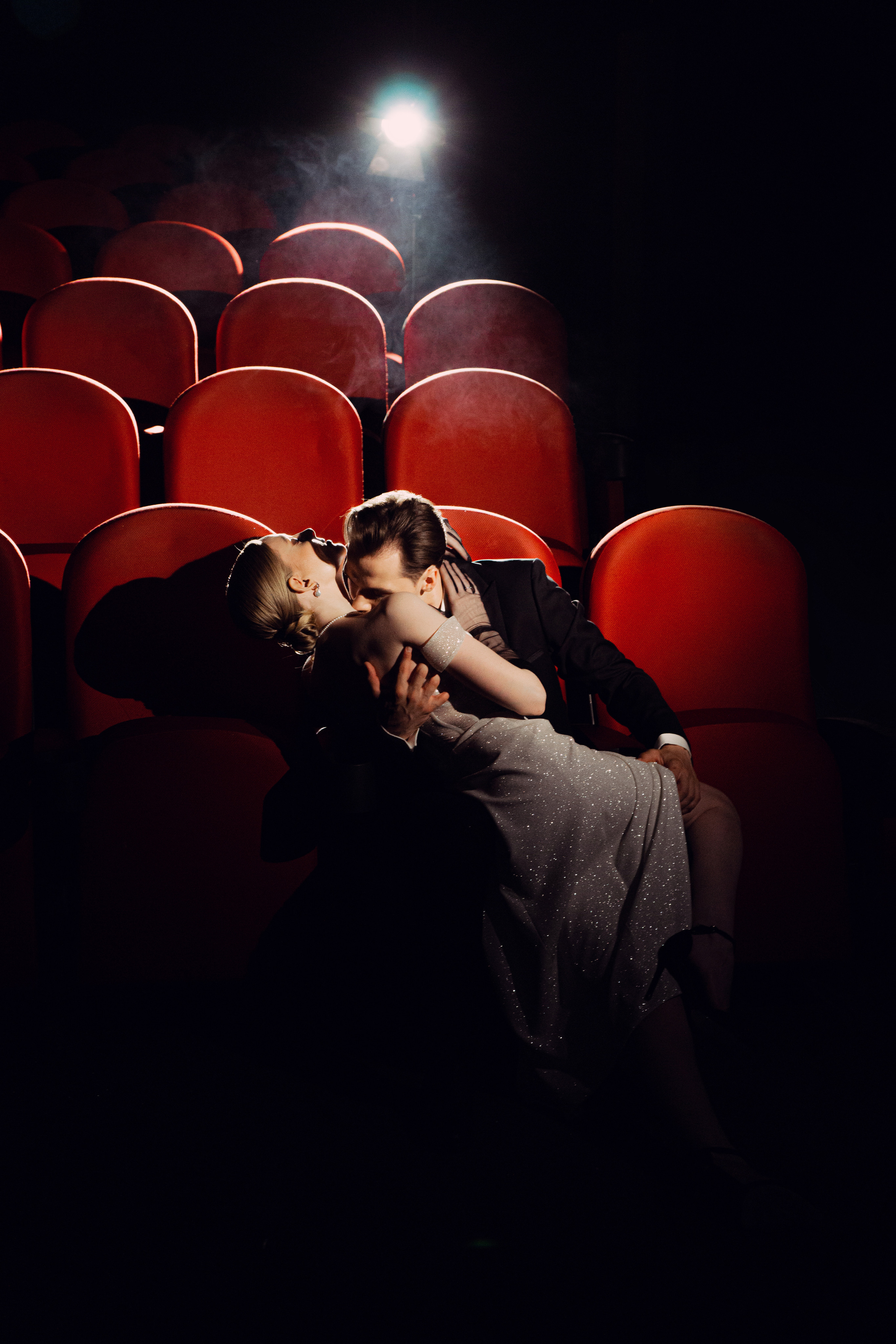 Свадебная фотосъемка для молодой пары в центре Москвы. Жуков Илья  свадебный фотограф в Москве