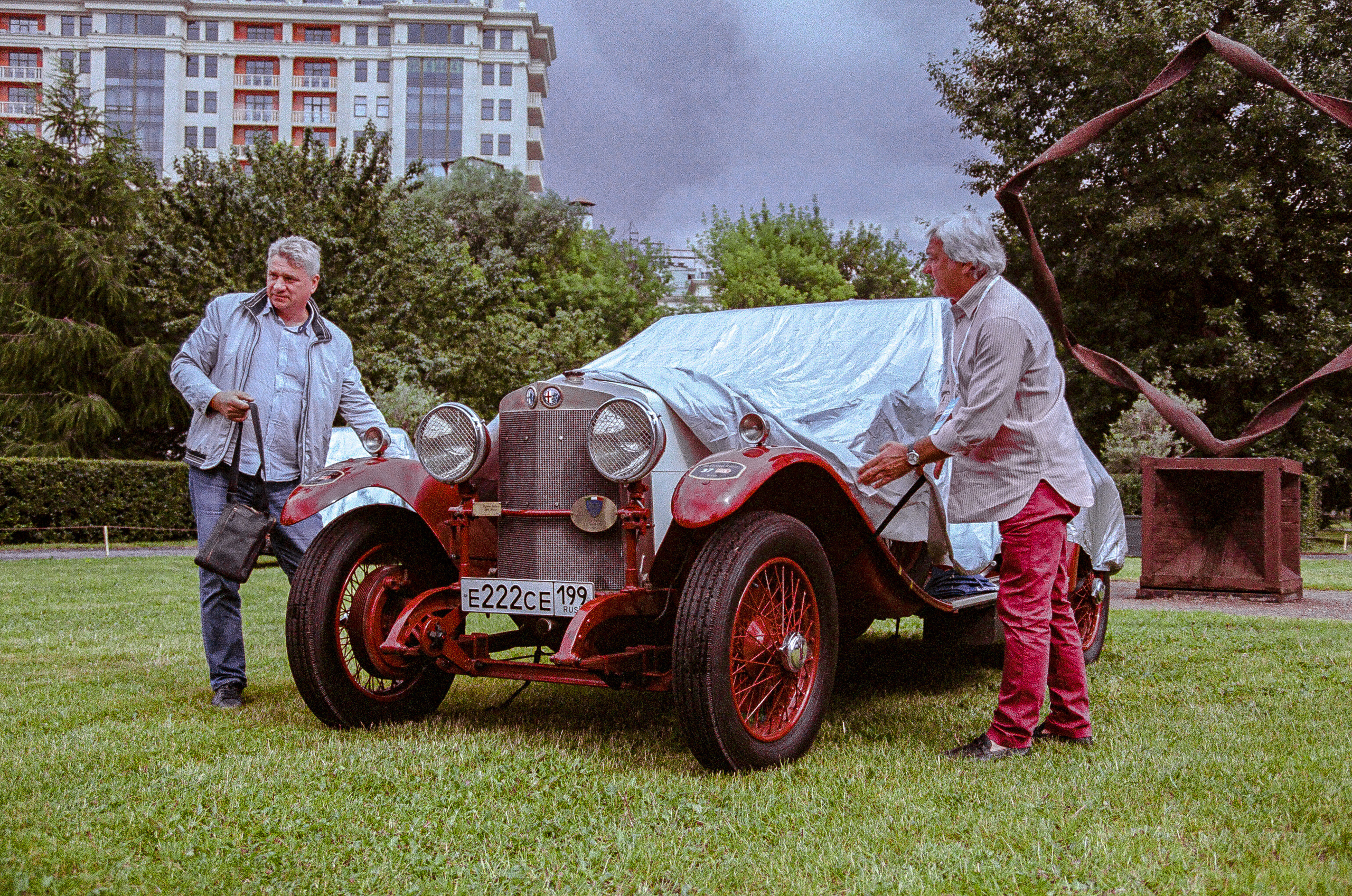 Фестиваль в музеоне с автомобилями. Жуков Илья  свадебный фотограф в Москве