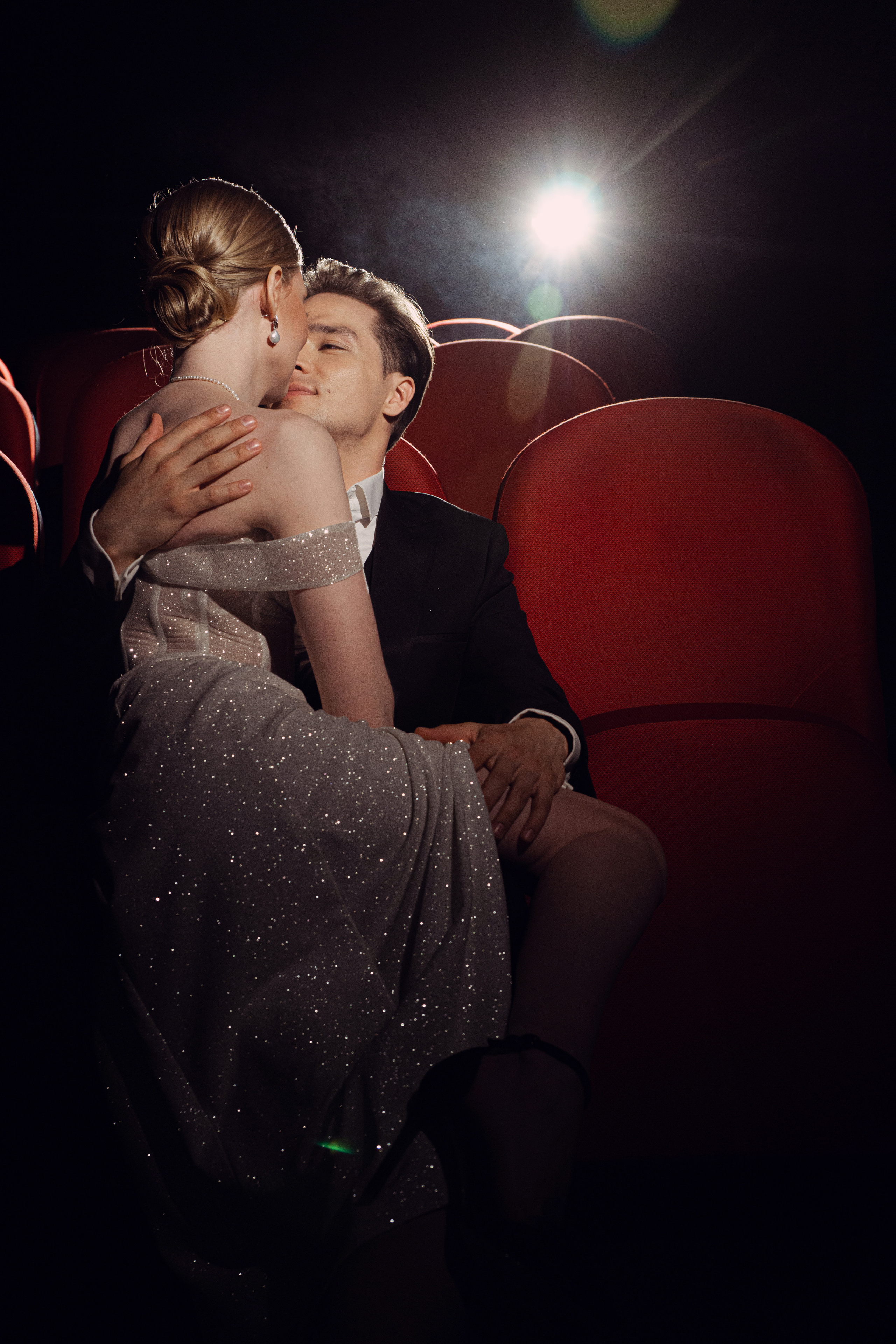 Свадебная фотосъемка для молодой пары в центре Москвы. Жуков Илья  свадебный фотограф в Москве