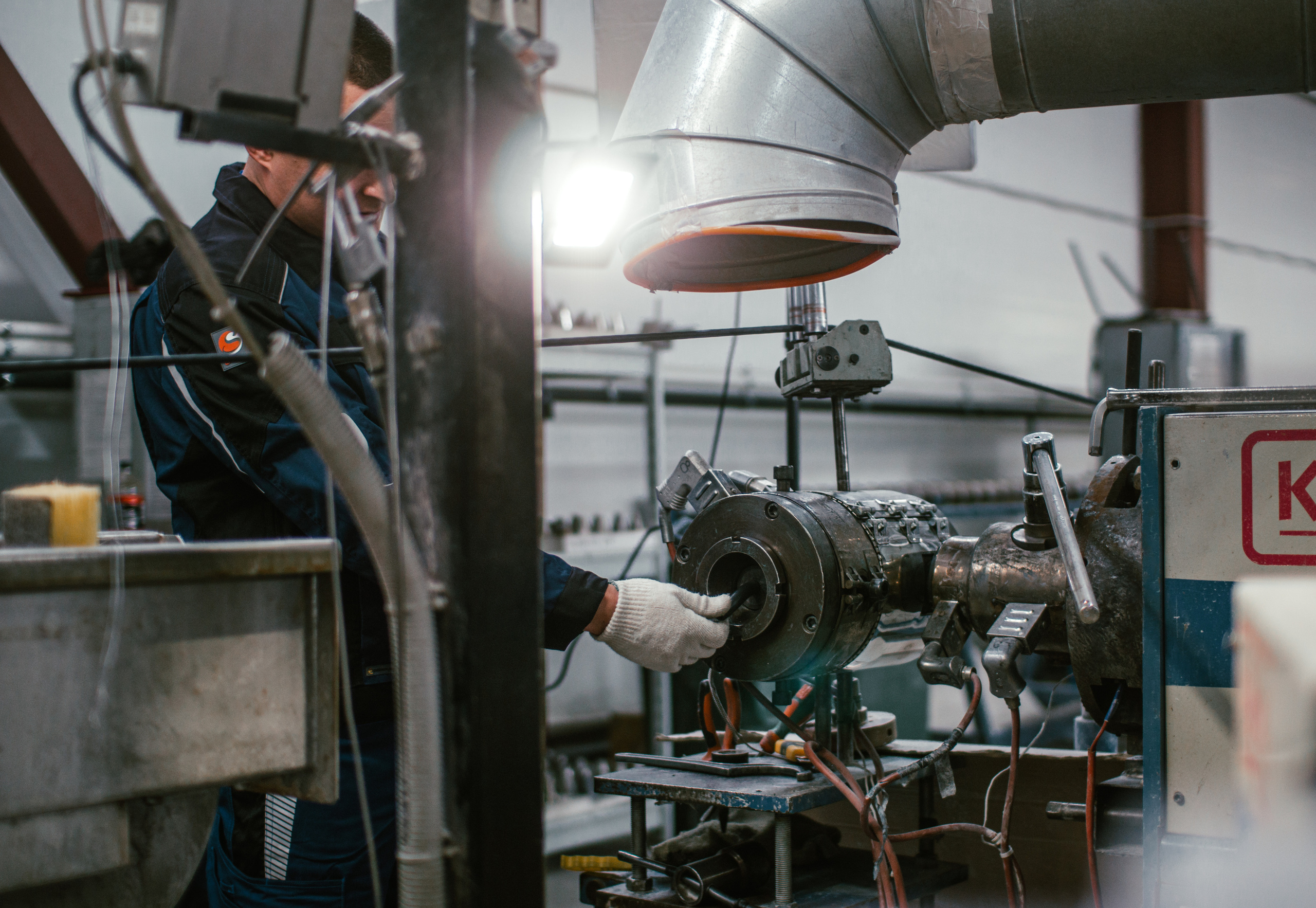 Фотосъемка для завода и производства со станками и цехами. Жуков Илья  свадебный фотограф в Москве