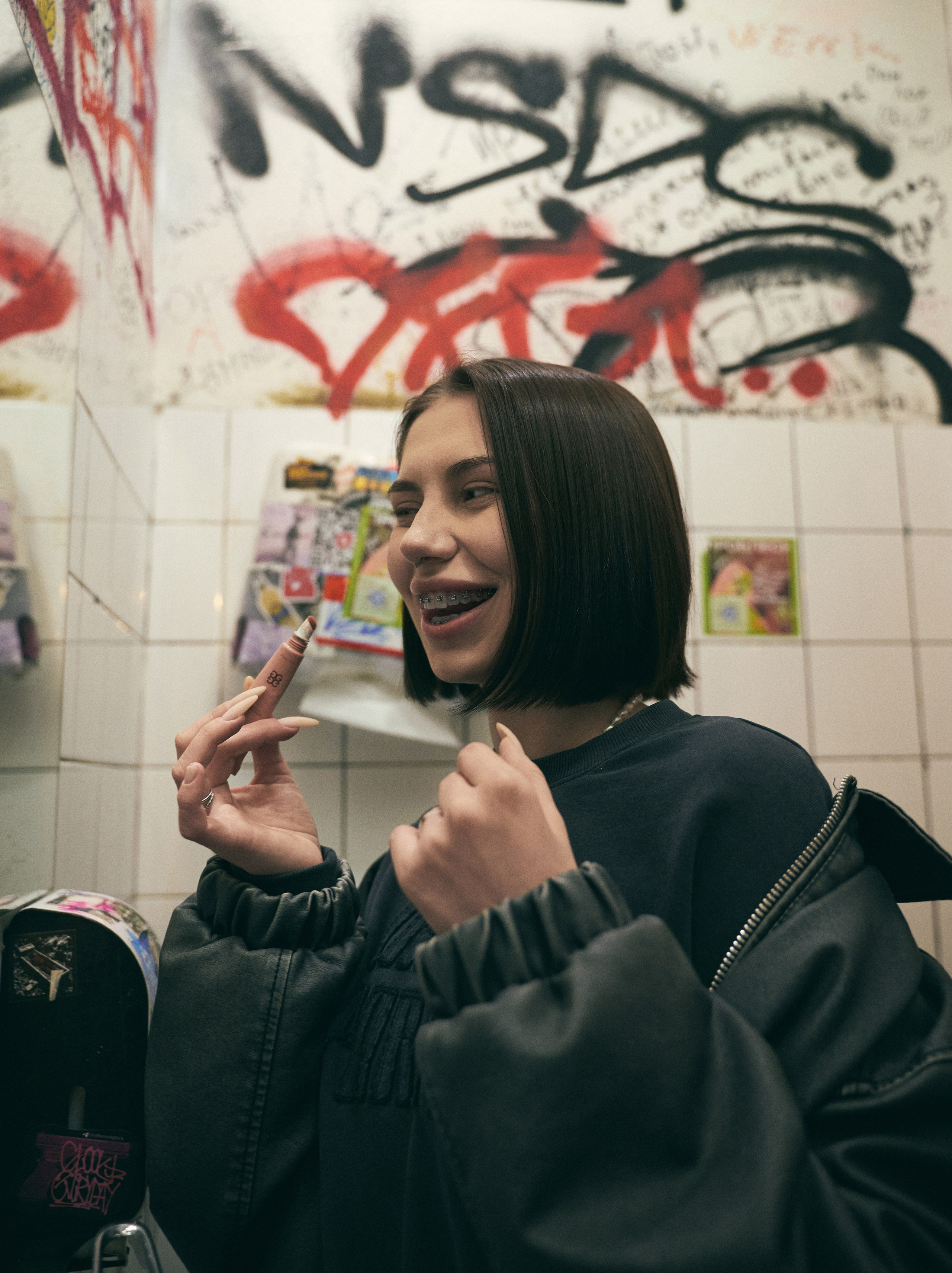 естественный смех портрет