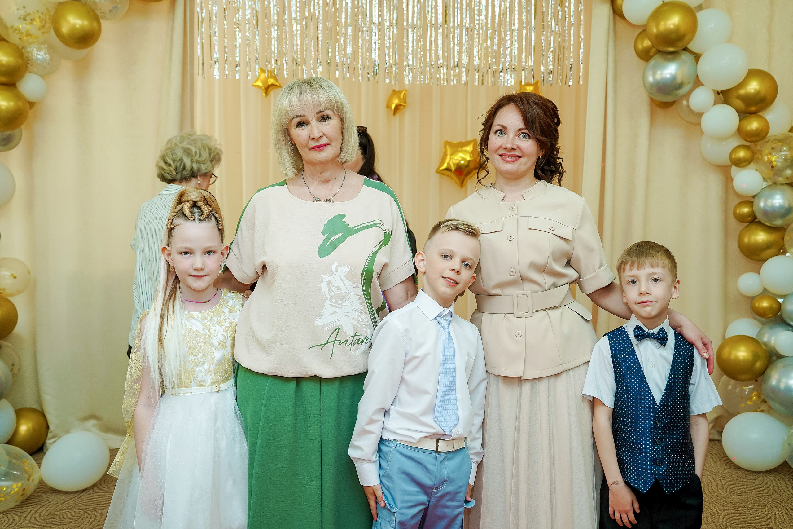 Фотосъемка видеосъёмка фотограф видеооператор новогодних утренников  в. Фотограф, видеооператор Нина Коршунова