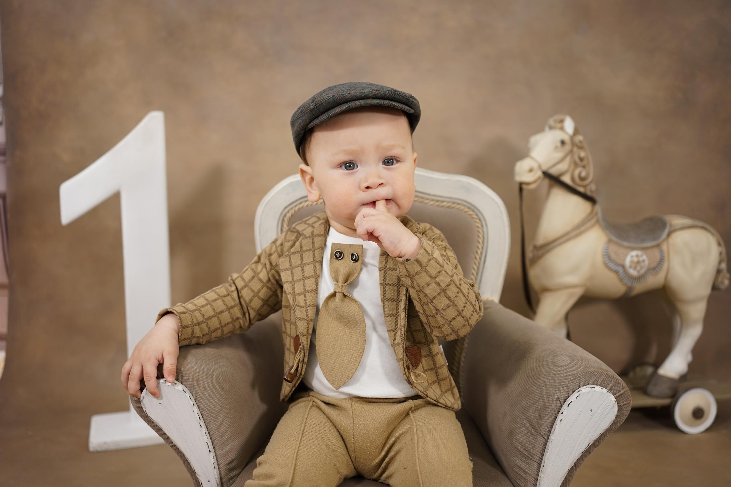 Фотозоны на ХОЛСТЕ. Детская Фотостудия ГОДОВАСИКИ в Санкт-Петербурге фотосесия на годик