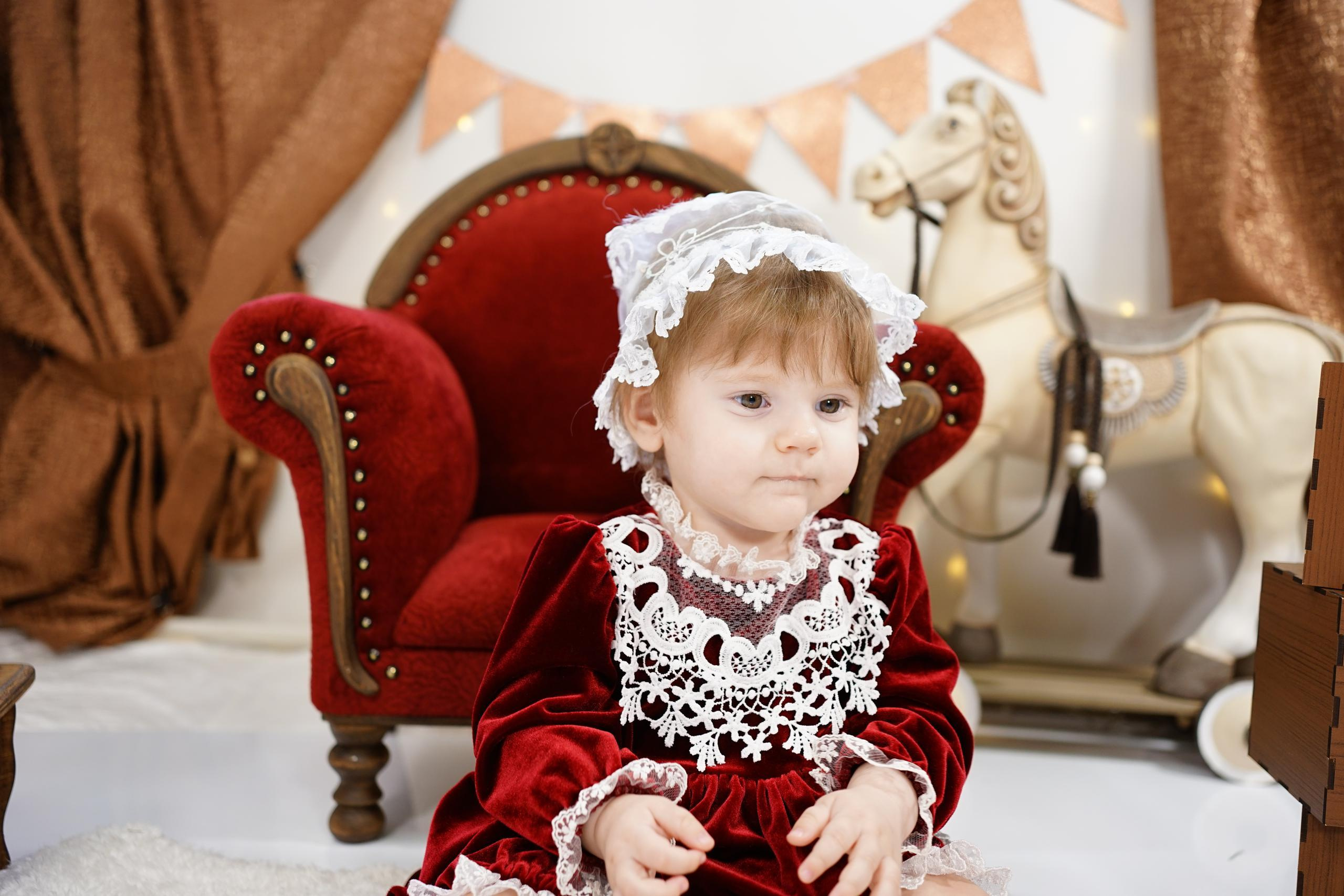 Бордовая зона. Детская Фотостудия ГОДОВАСИКИ в Санкт-Петербурге фотосесия на годик