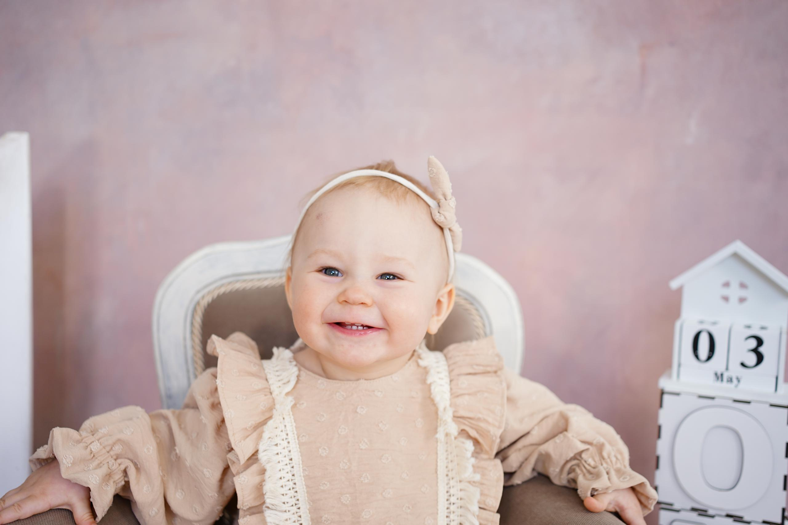 Фотозоны на ХОЛСТЕ. Детская Фотостудия ГОДОВАСИКИ в Санкт-Петербурге фотосесия на годик