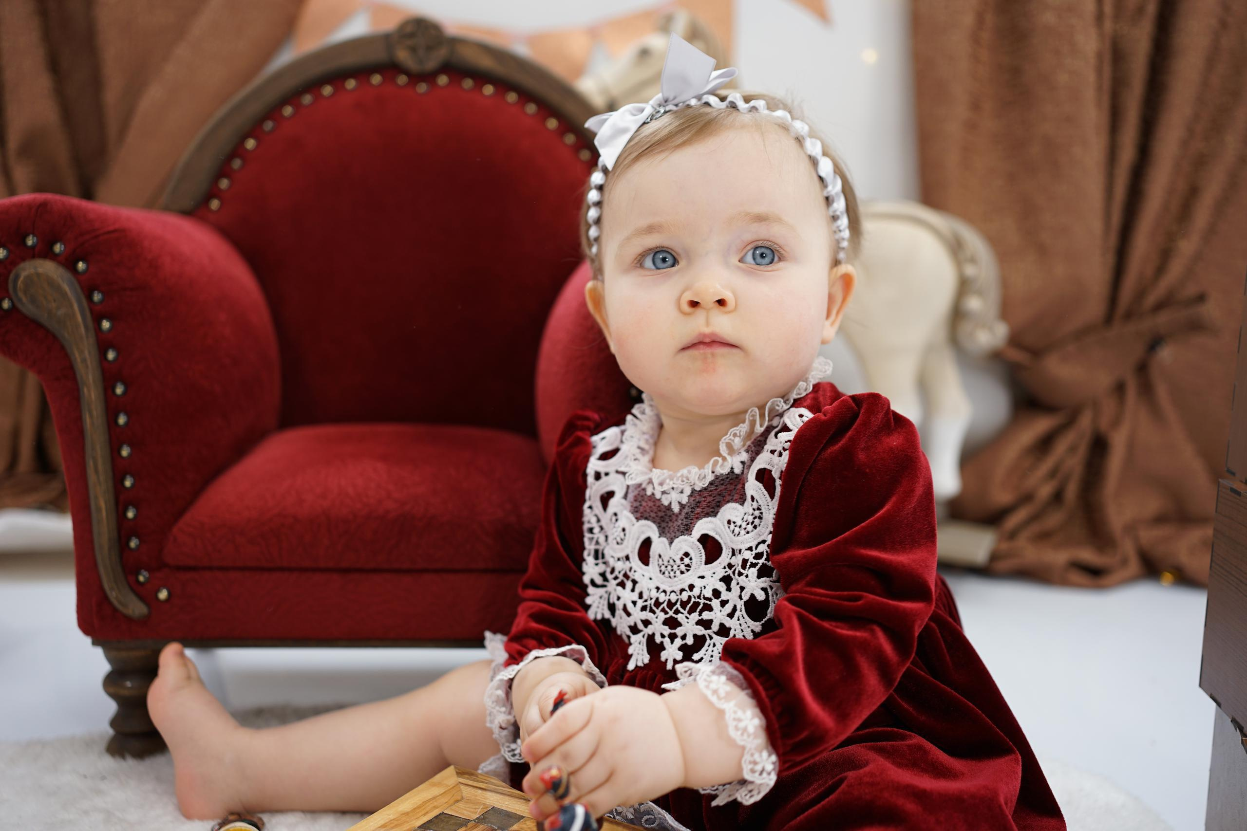 Бордовая зона. Детская Фотостудия ГОДОВАСИКИ в Санкт-Петербурге фотосесия на годик