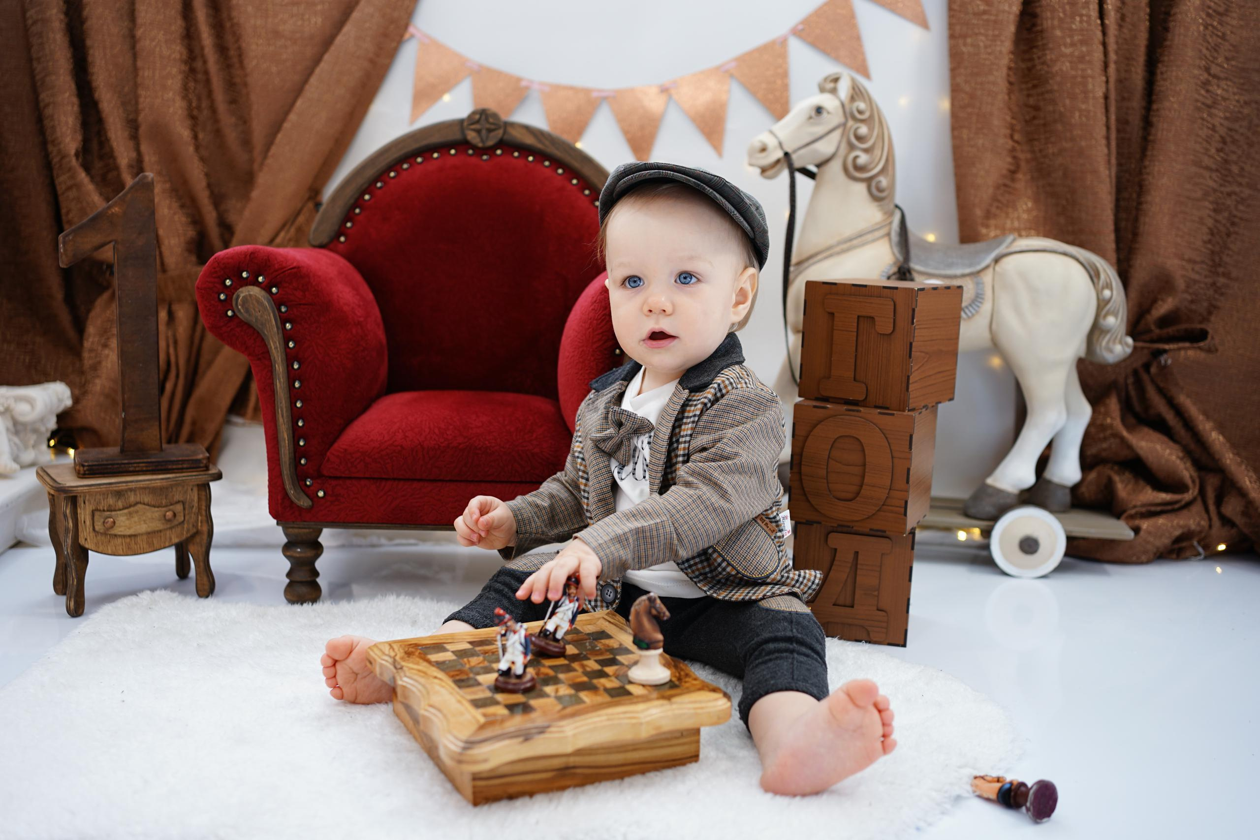 Бордовая зона. Детская Фотостудия ГОДОВАСИКИ в Санкт-Петербурге фотосесия на годик