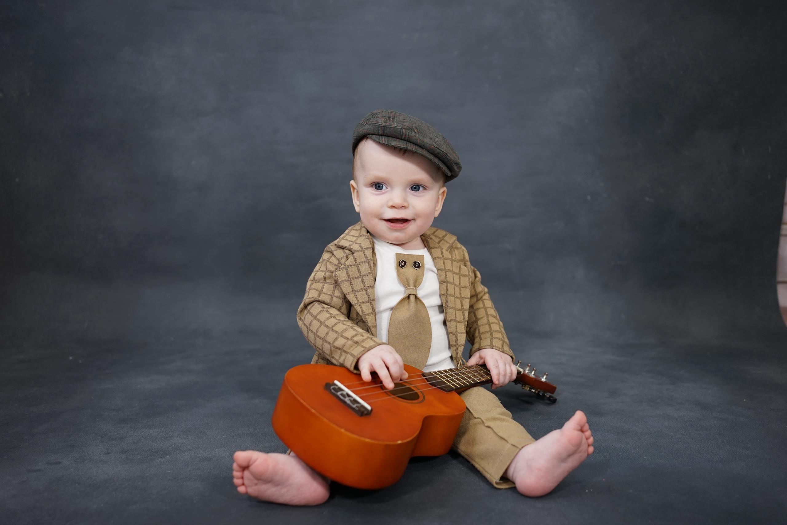 Фотозоны на ХОЛСТЕ. Детская Фотостудия ГОДОВАСИКИ в Санкт-Петербурге фотосесия на годик