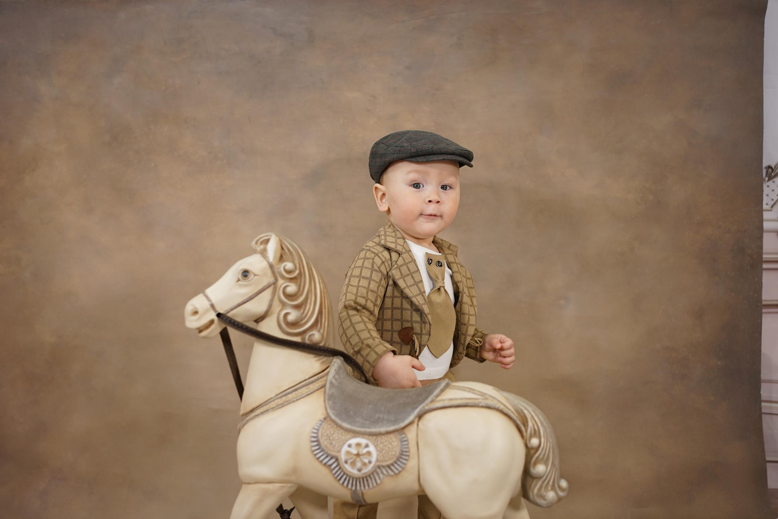 Фотозоны на ХОЛСТЕ. Детская Фотостудия ГОДОВАСИКИ в Санкт-Петербурге фотосесия на годик