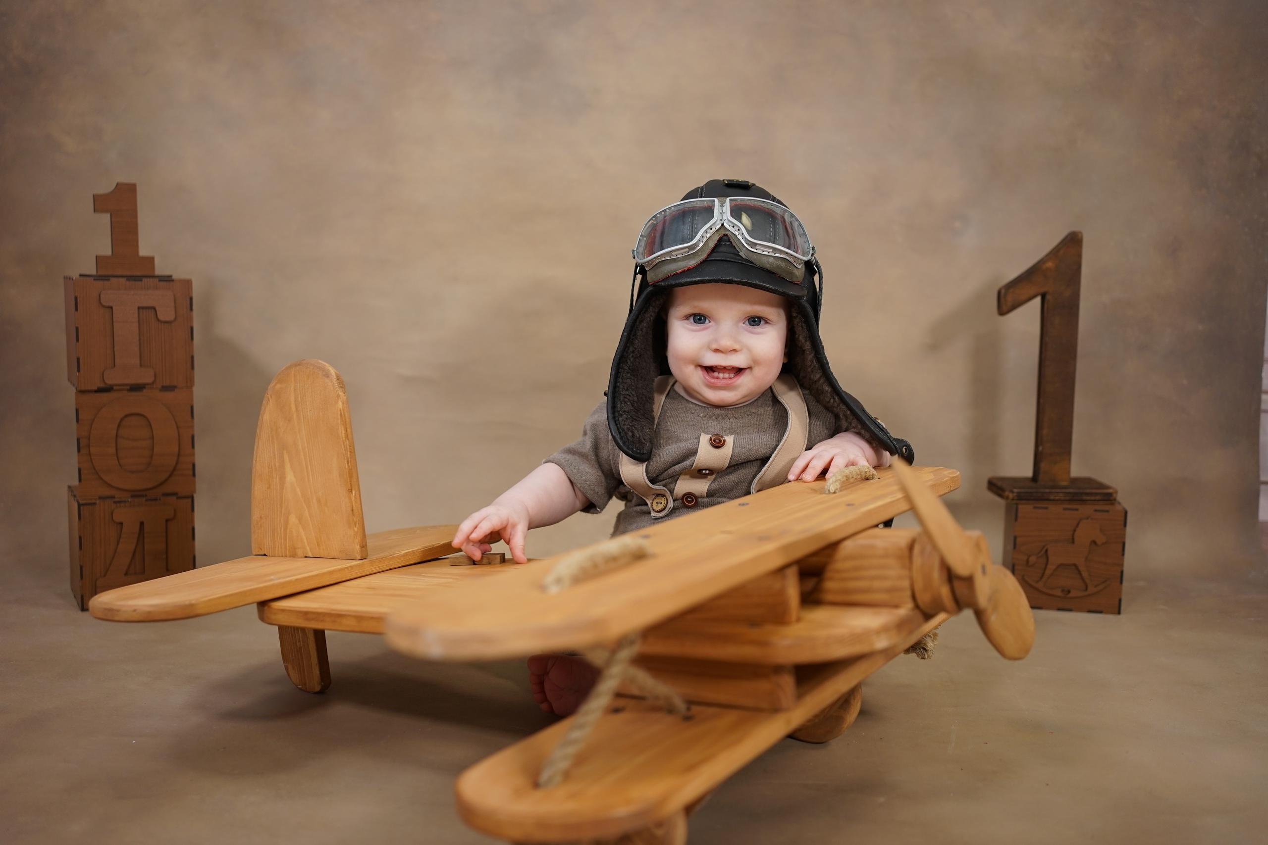 Фотозоны на ХОЛСТЕ. Детская Фотостудия ГОДОВАСИКИ в Санкт-Петербурге фотосесия на годик