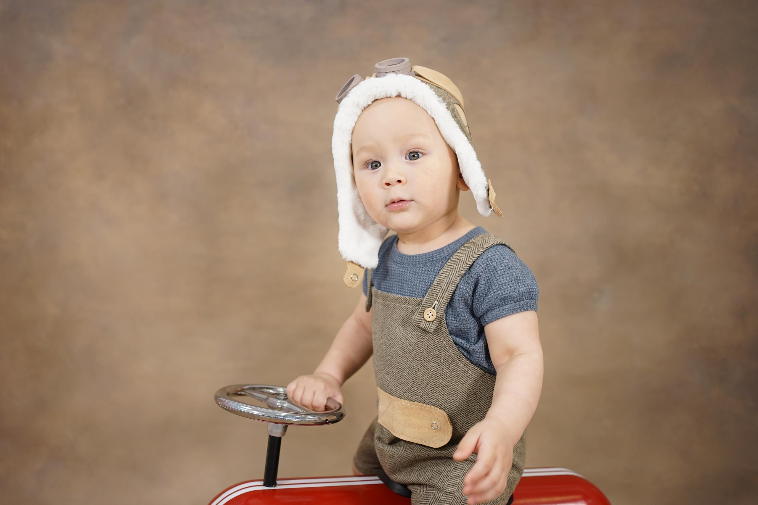 Фотозоны на ХОЛСТЕ. Детская Фотостудия ГОДОВАСИКИ в Санкт-Петербурге фотосесия на годик