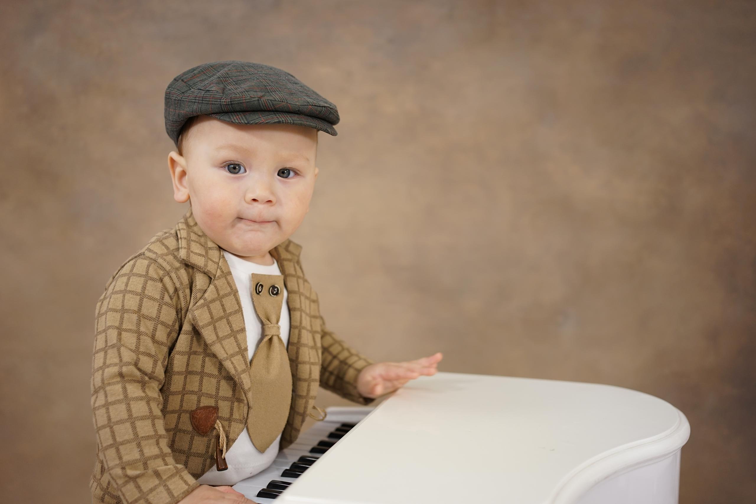 Фотозоны на ХОЛСТЕ. Детская Фотостудия ГОДОВАСИКИ в Санкт-Петербурге фотосесия на годик