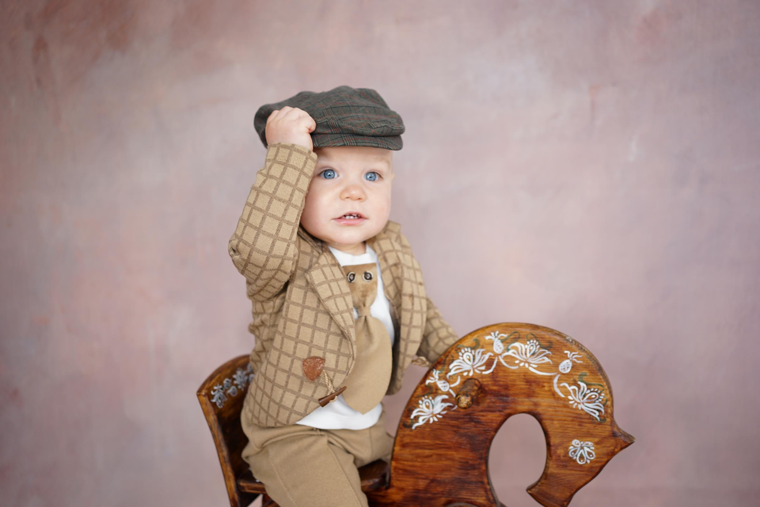 Фотозоны на ХОЛСТЕ. Детская Фотостудия ГОДОВАСИКИ в Санкт-Петербурге фотосесия на годик