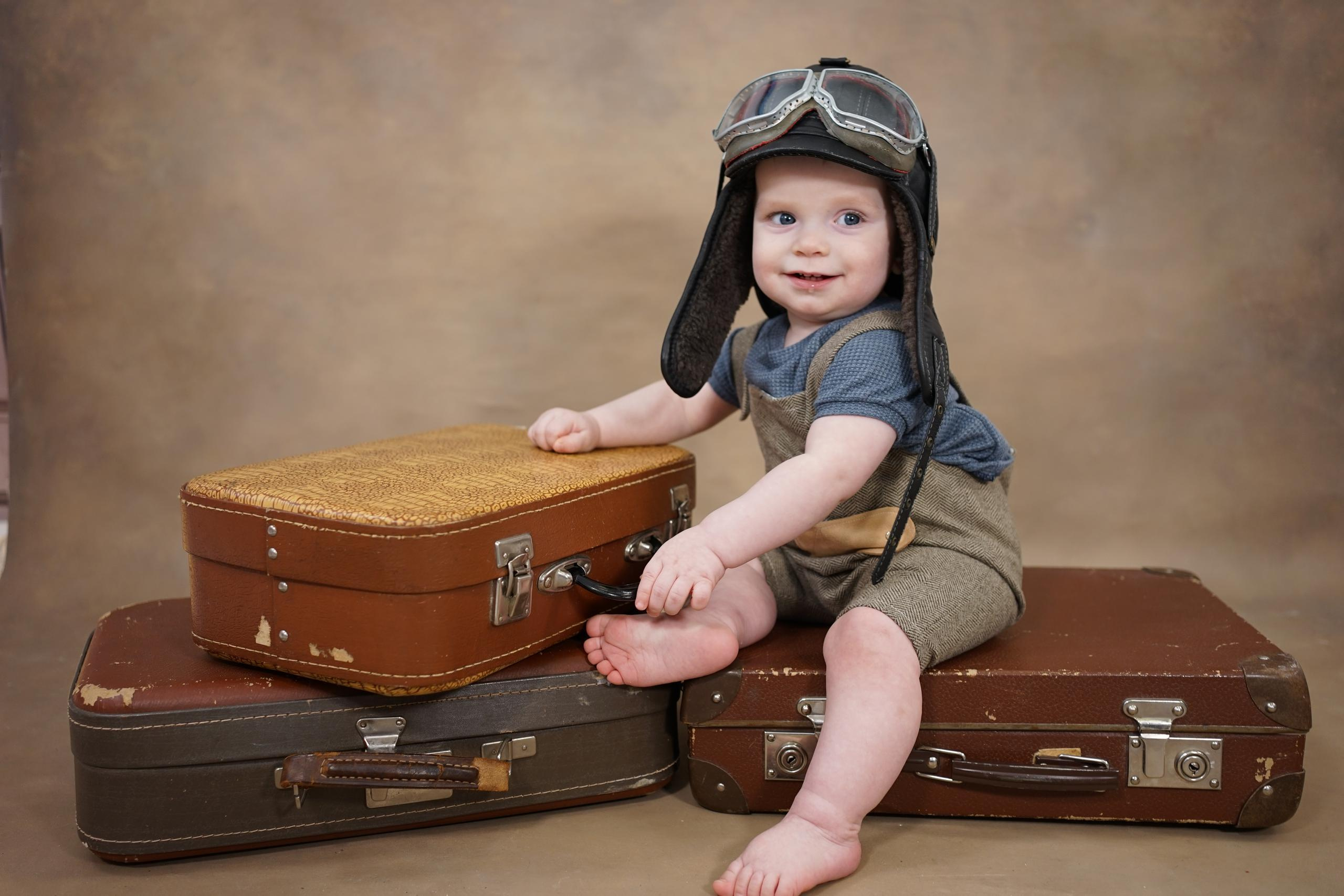 Фотозоны на ХОЛСТЕ. Детская Фотостудия ГОДОВАСИКИ в Санкт-Петербурге фотосесия на годик