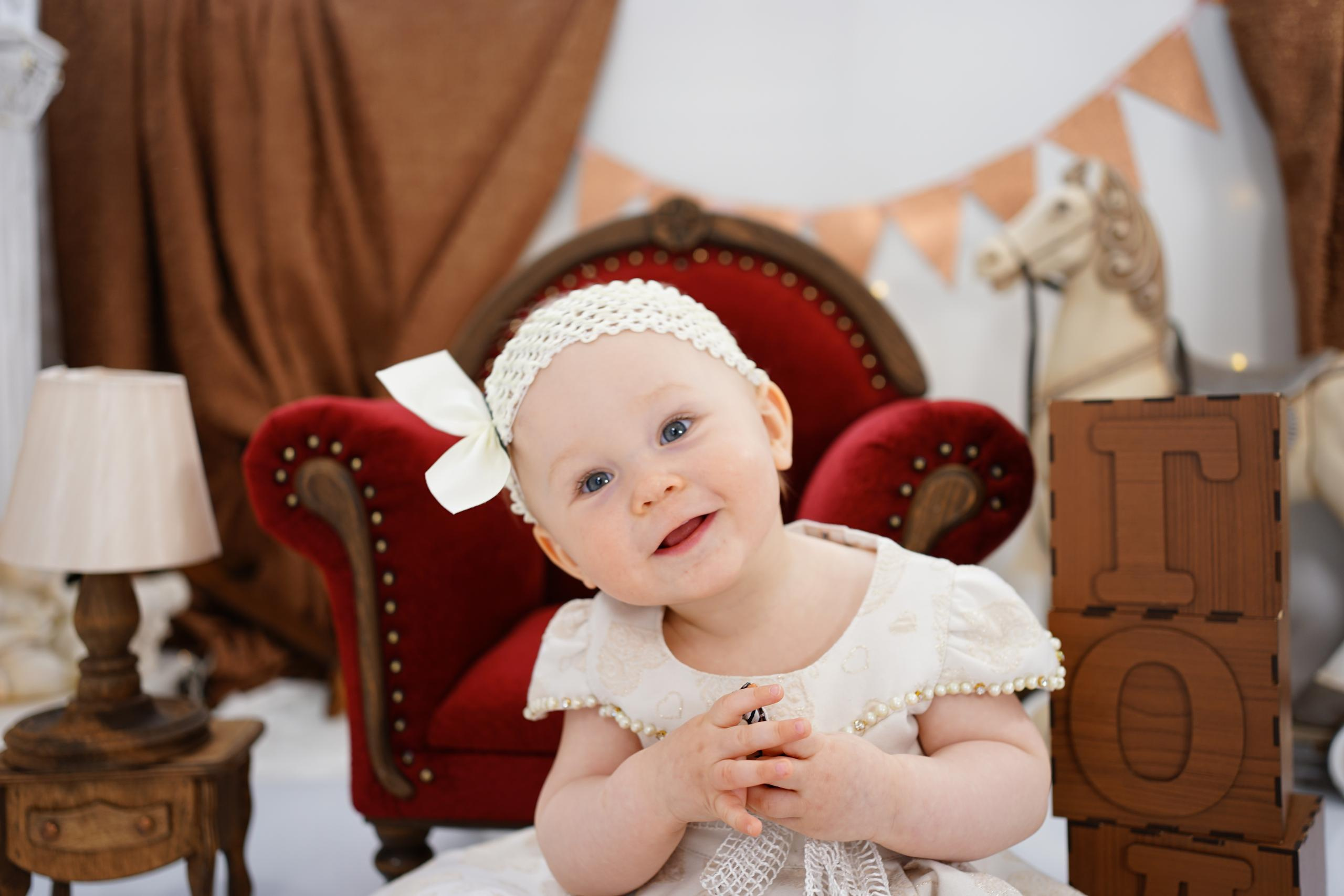 Бордовая зона. Детская Фотостудия ГОДОВАСИКИ в Санкт-Петербурге фотосесия на годик