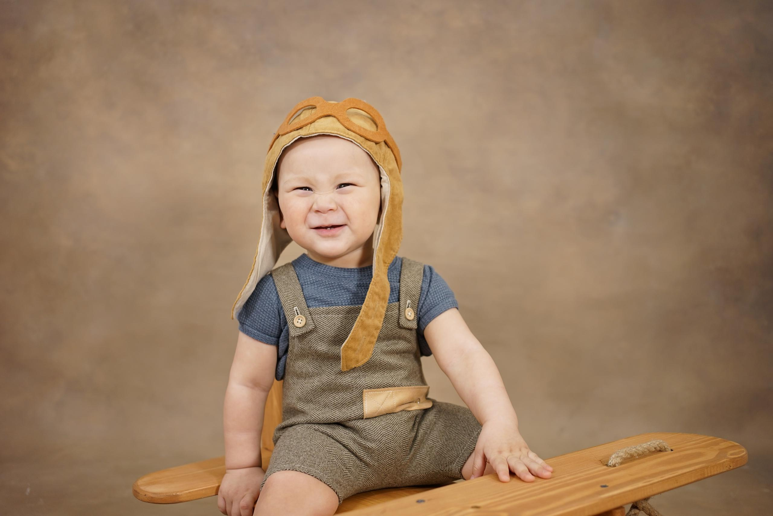 Фотозоны на ХОЛСТЕ. Детская Фотостудия ГОДОВАСИКИ в Санкт-Петербурге фотосесия на годик