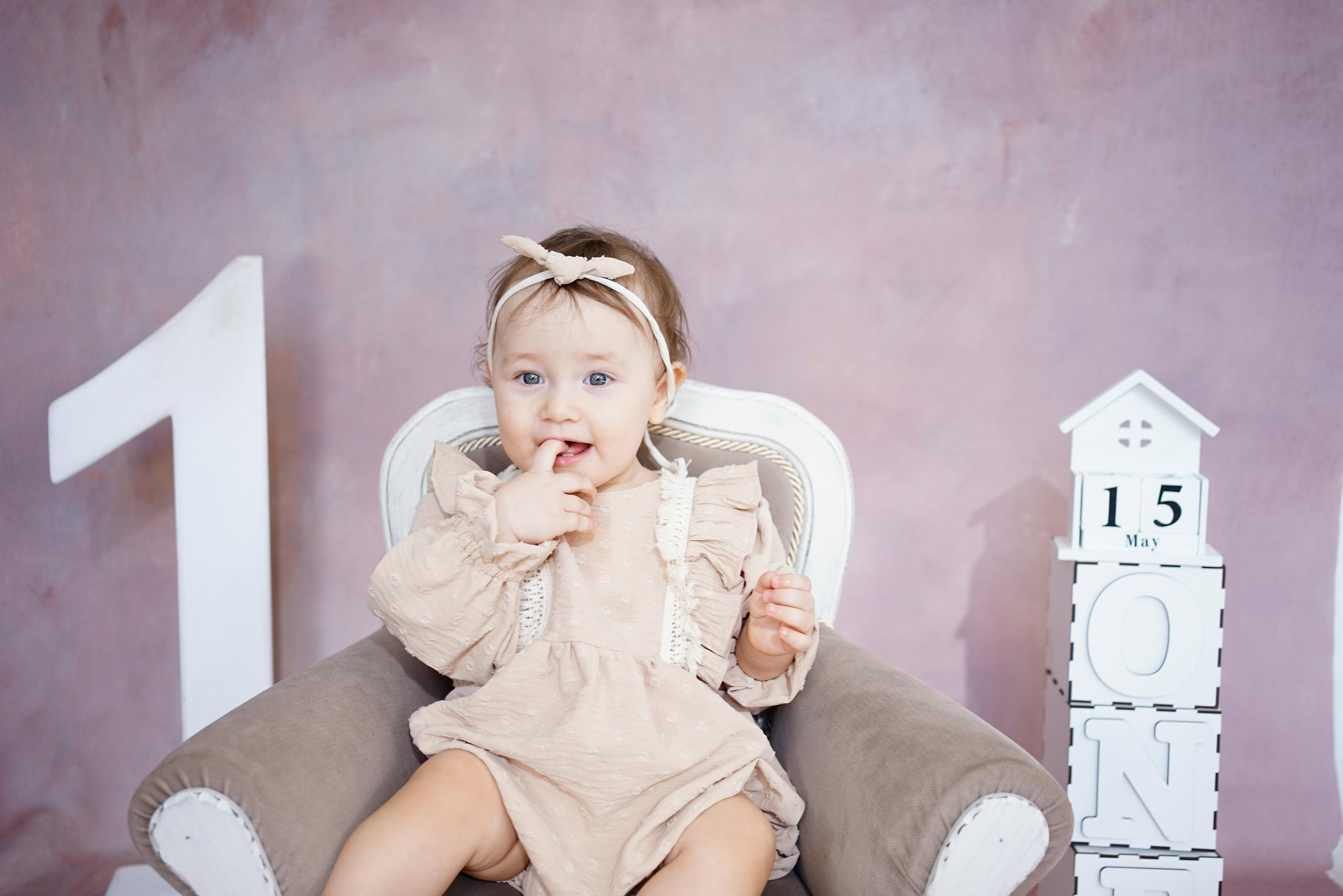 Фотозоны на ХОЛСТЕ. Детская Фотостудия ГОДОВАСИКИ в Санкт-Петербурге фотосесия на годик