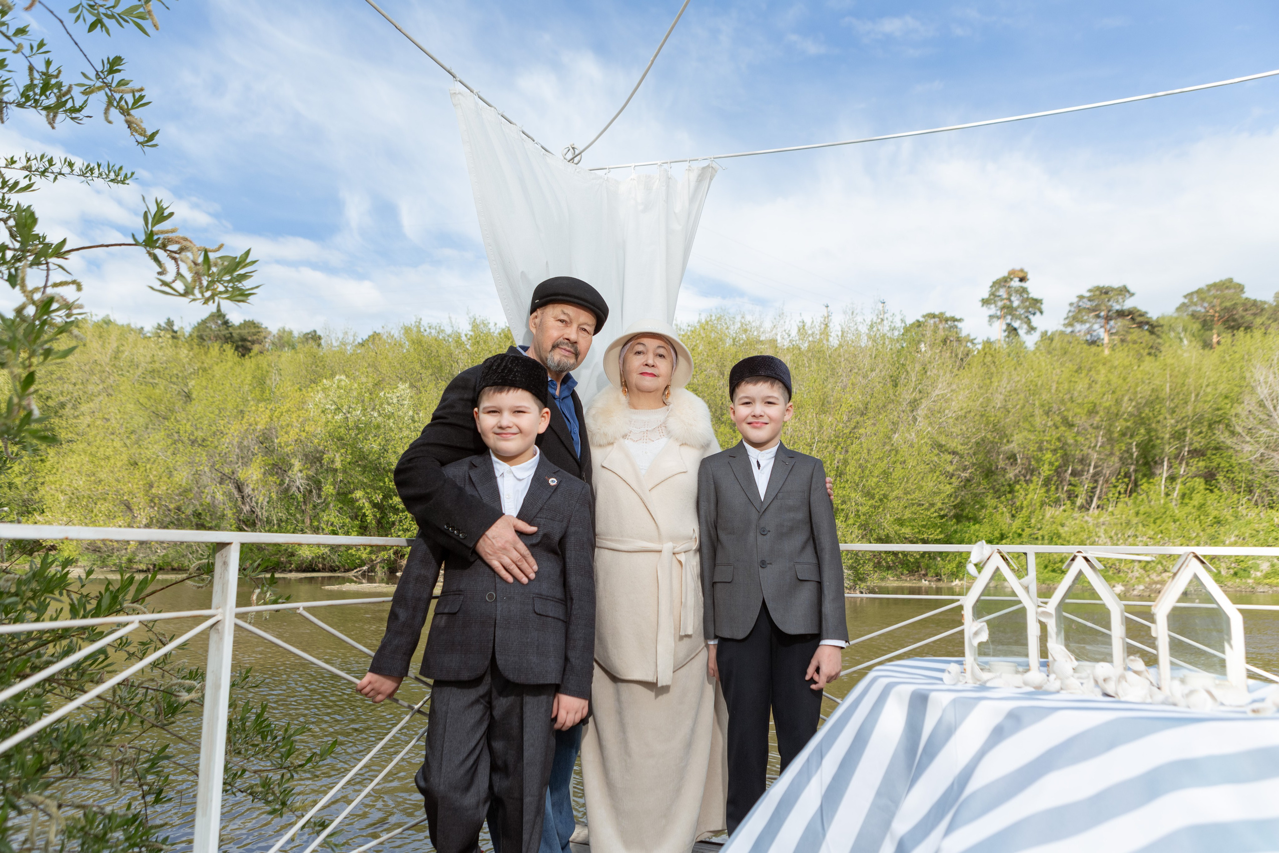 Семейная фотосессия в татарском и европейском стиле. Рекламный, предметный, репортажный, семейный фотограф и художник в Москве