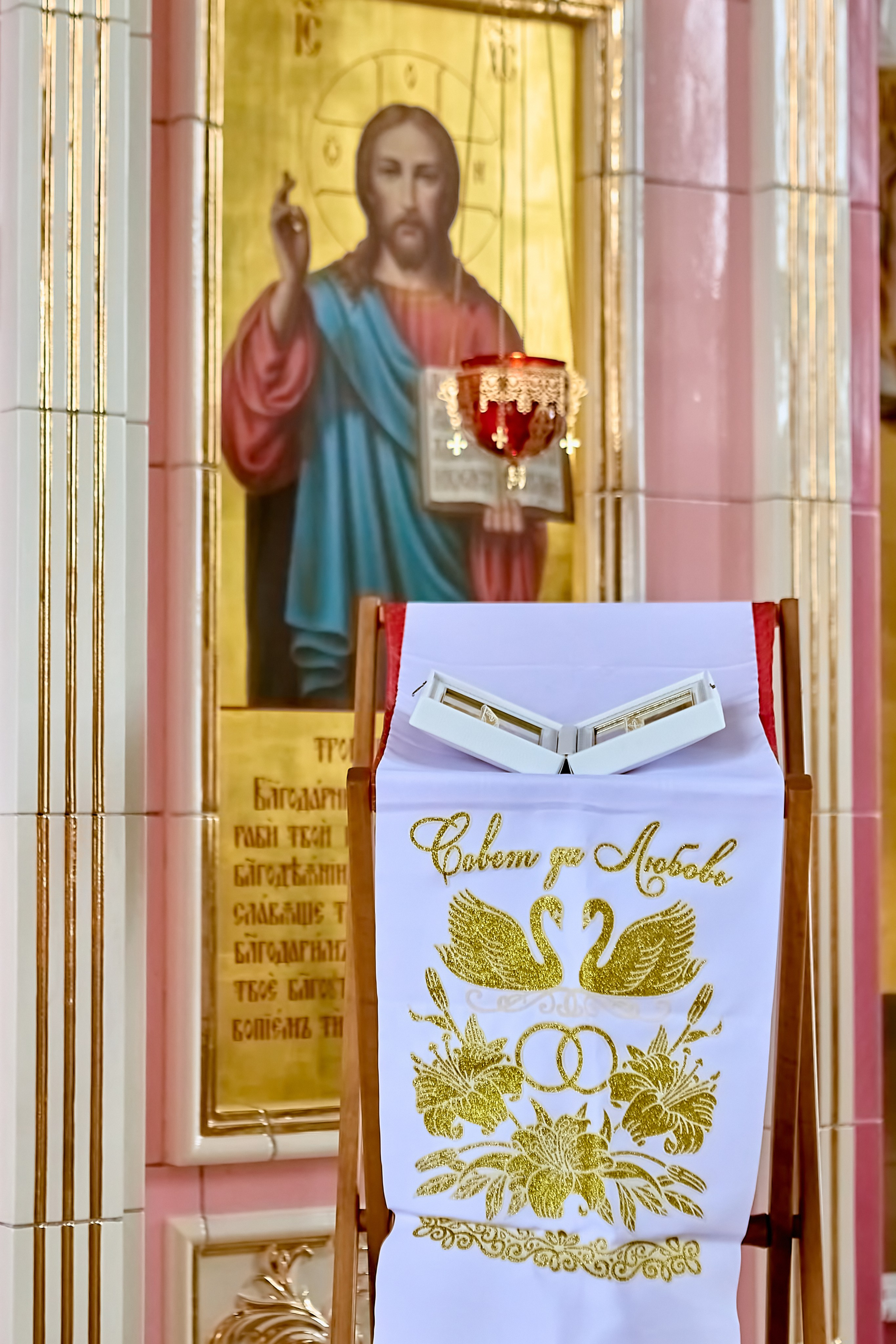 Фотографии с Таинства Венчания, храм Преподобного Серафима Саровского