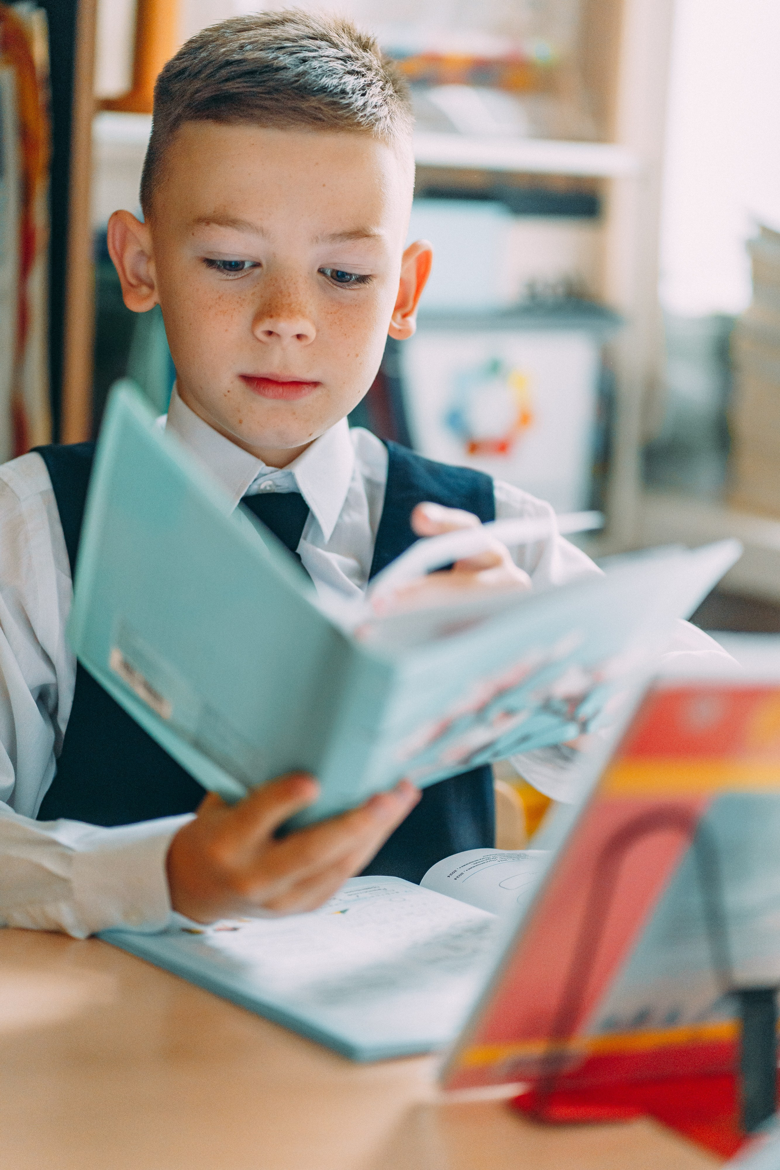 4 класс. Школьные альбомы и альбомы для детского сада. Юлия Осипова. Москва