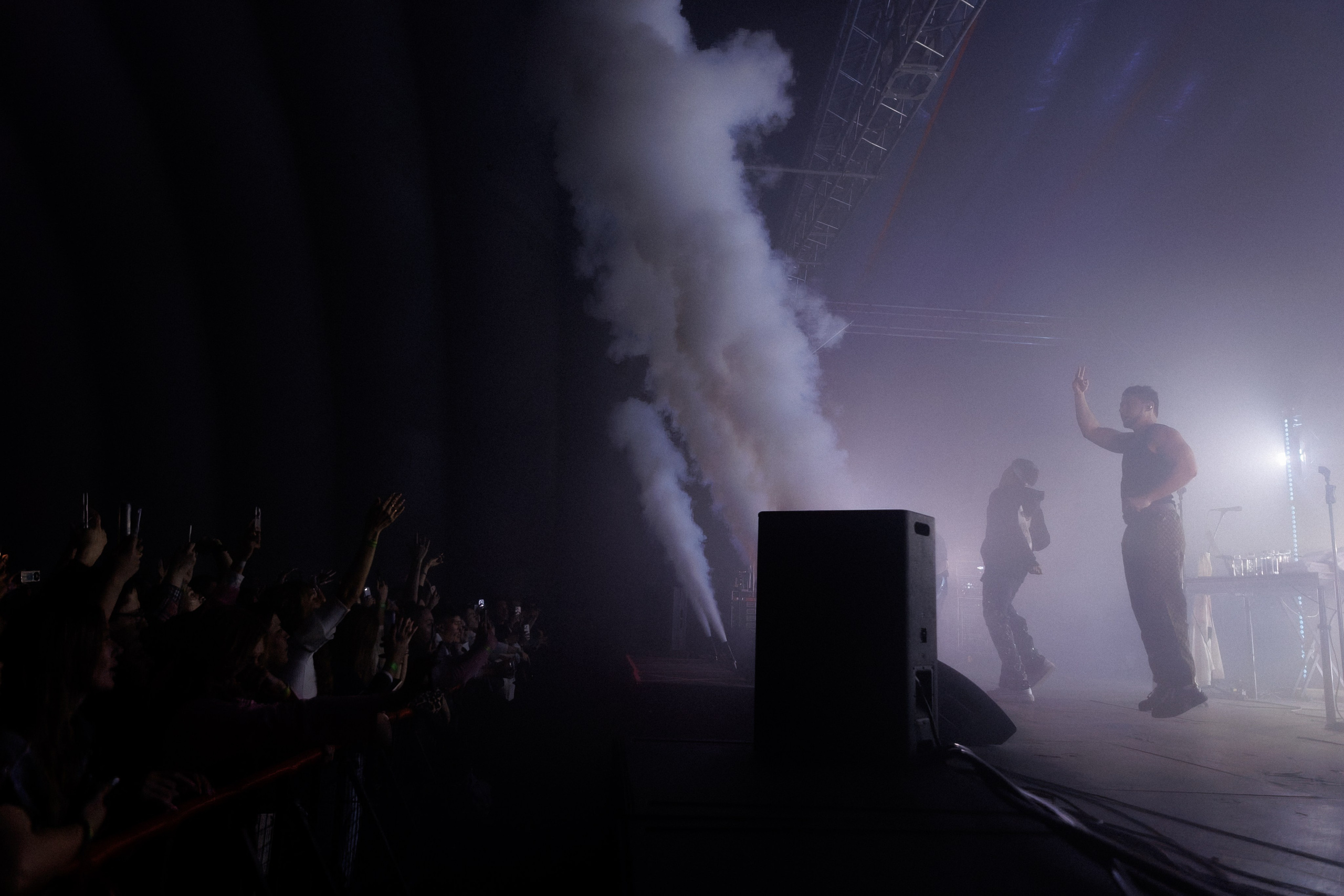 Фотоотчёт и репортаж с концерта группы GAYAZOV$ BROTHER$. Красильников Евгений — профессиональный фотограф в Ростове-на-Дону