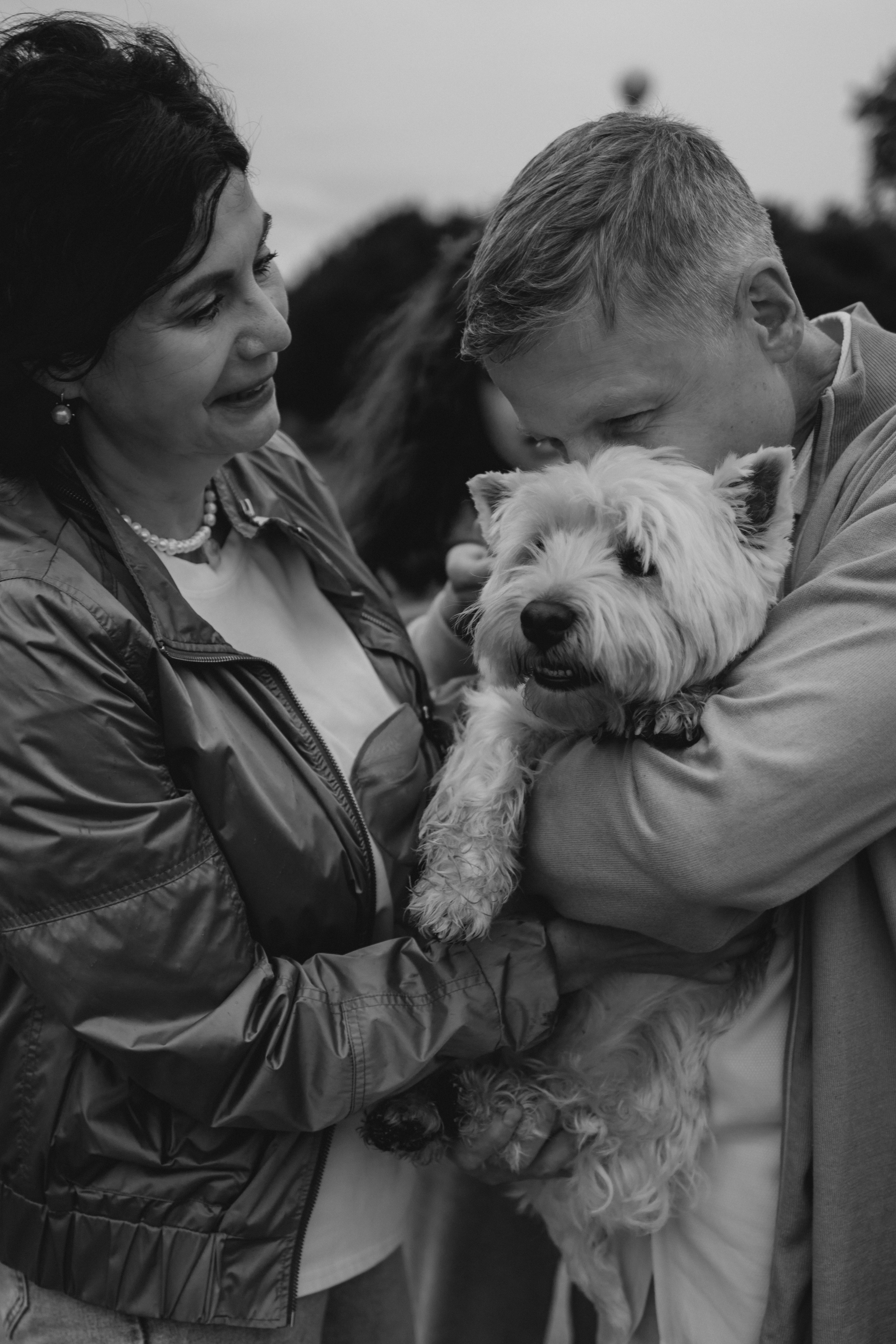 Моника, Мишель, Юлия, Дмитрий и песик Беня. Семейный, домашний, ньюборн фотограф Москва Цветкова Елизавета