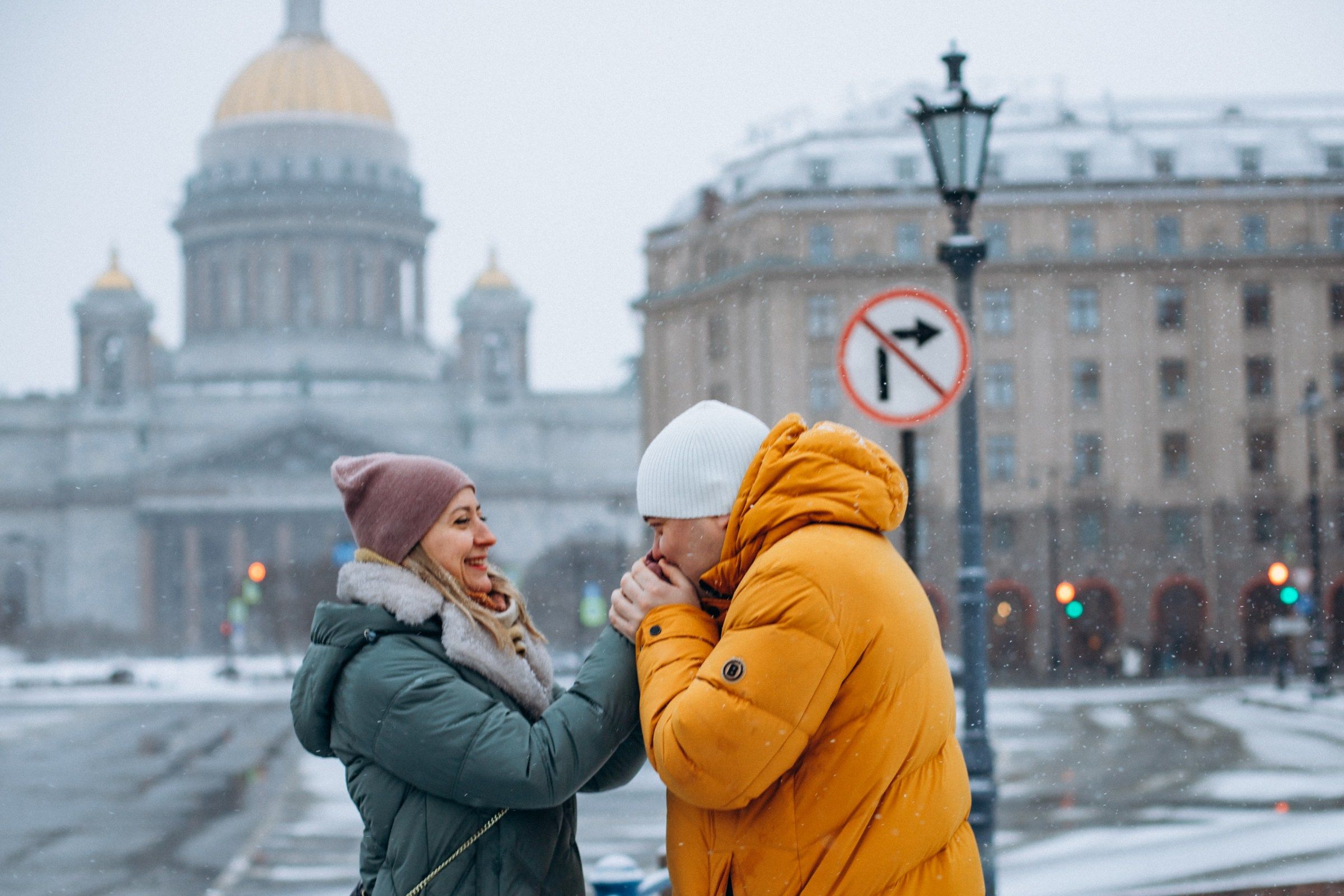 Дмитрий и Анна в феврале. Фотопрогулка в Петербурге. Индивидуальный и семейный фотограф в Санкт-Петербурге